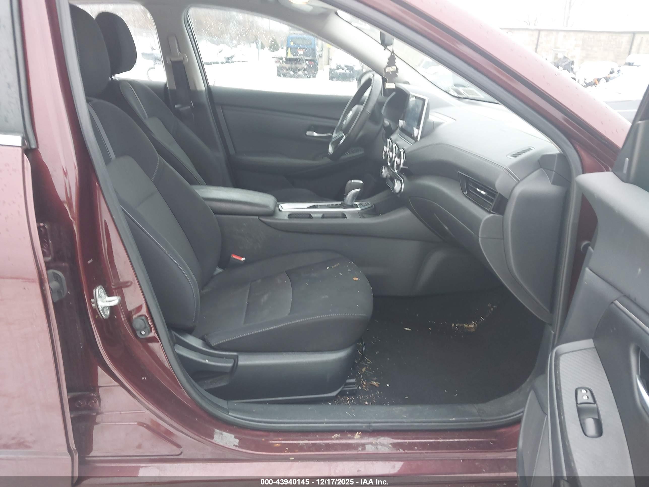 NISSAN SENTRA image 5