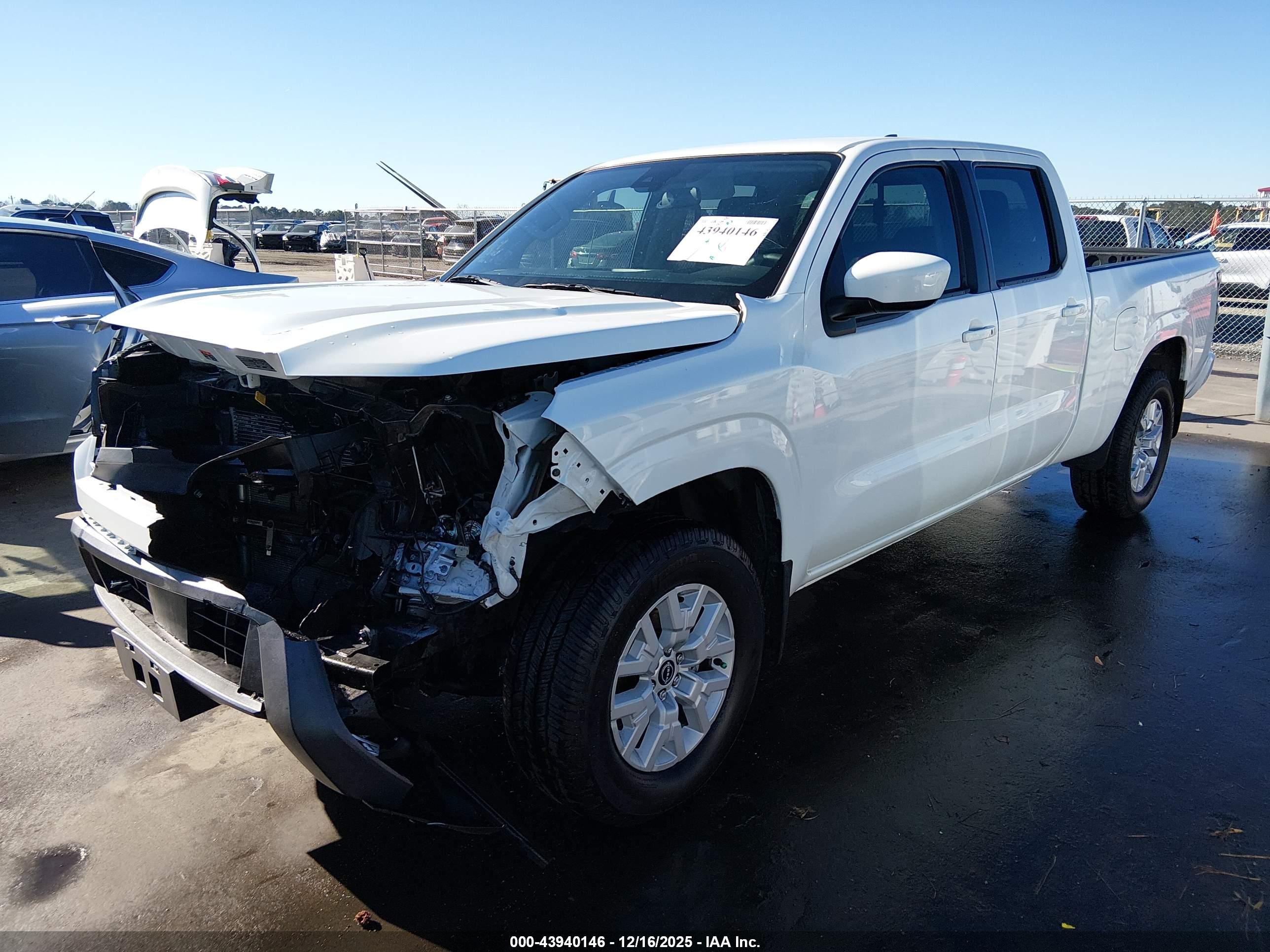 NISSAN FRONTIER image 2