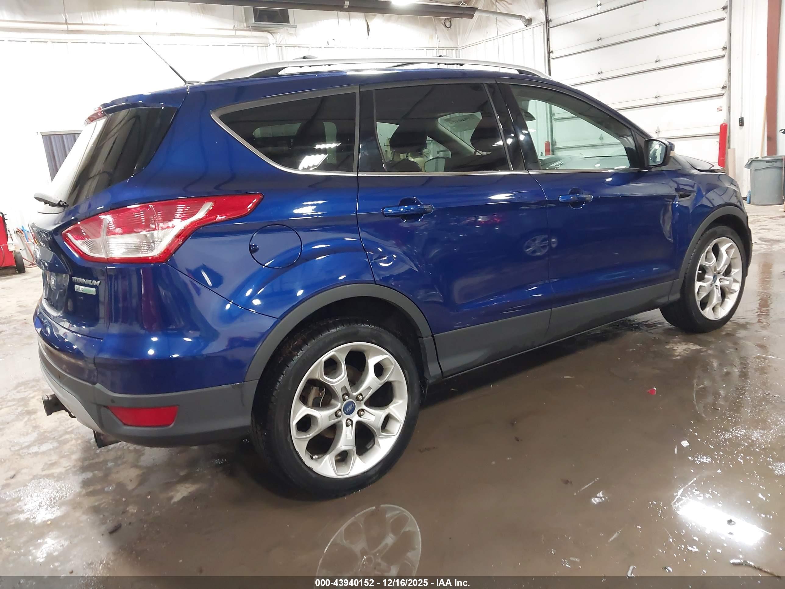 FORD ESCAPE image 4