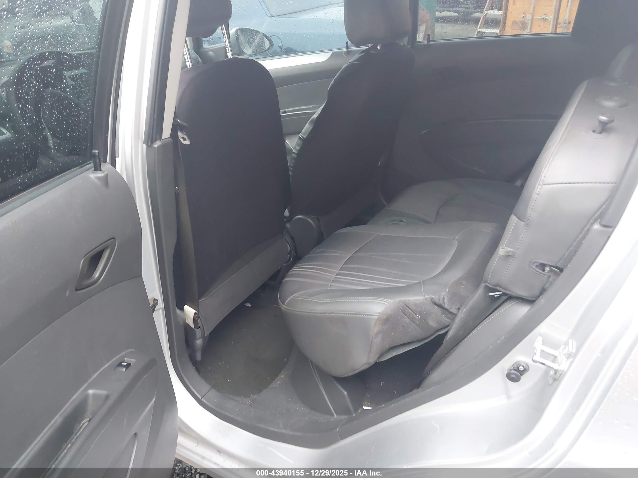 CHEVROLET SPARK image 8