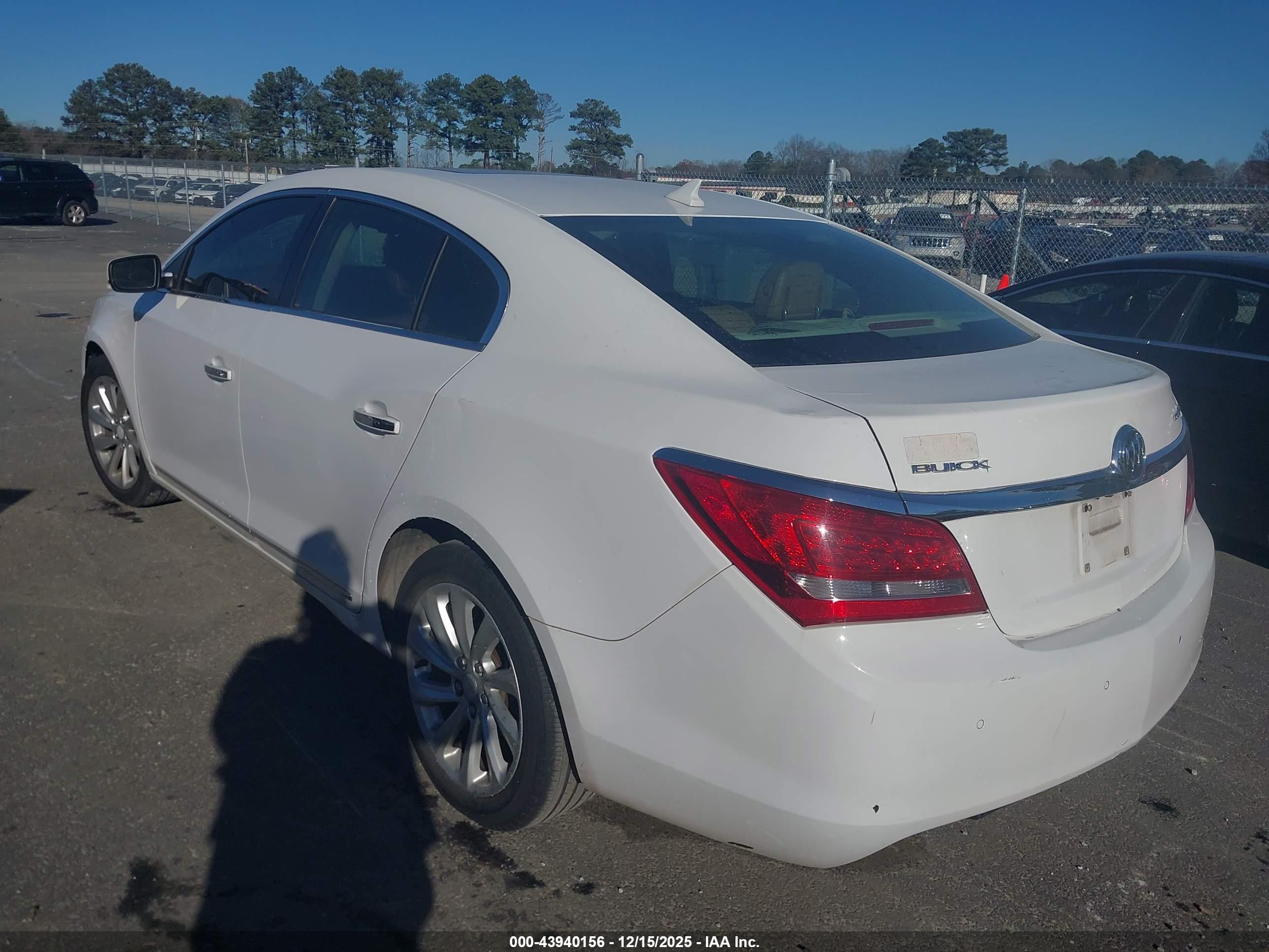 BUICK LACROSSE image 3