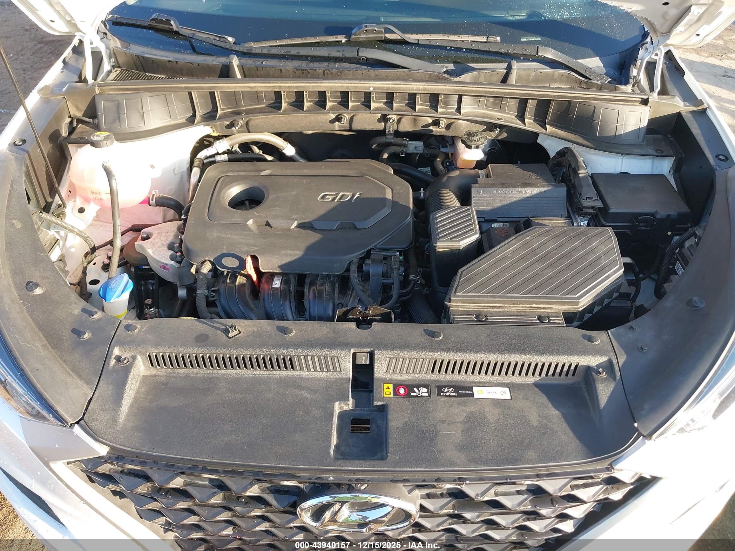 HYUNDAI TUCSON image 10