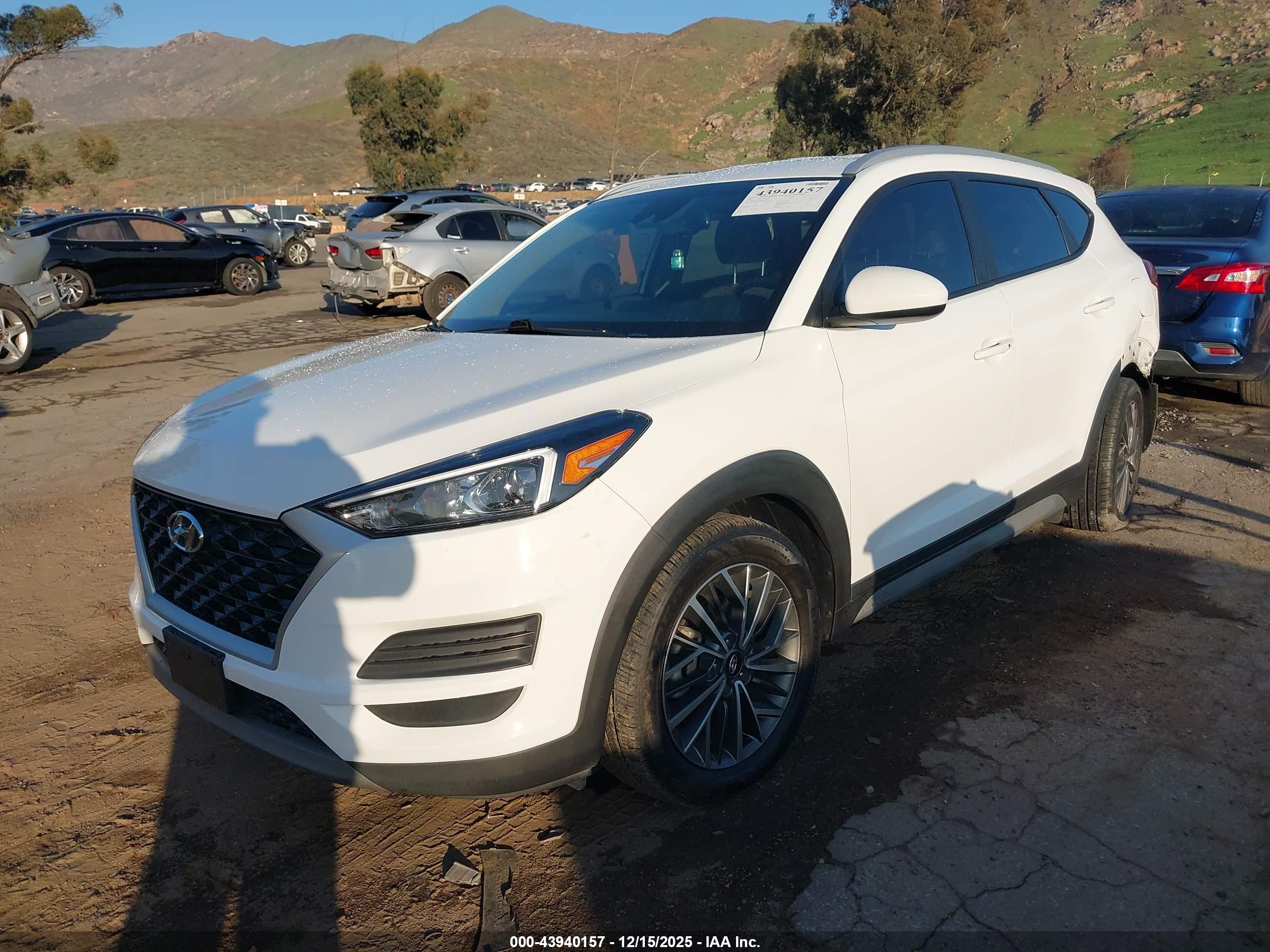 HYUNDAI TUCSON image 2