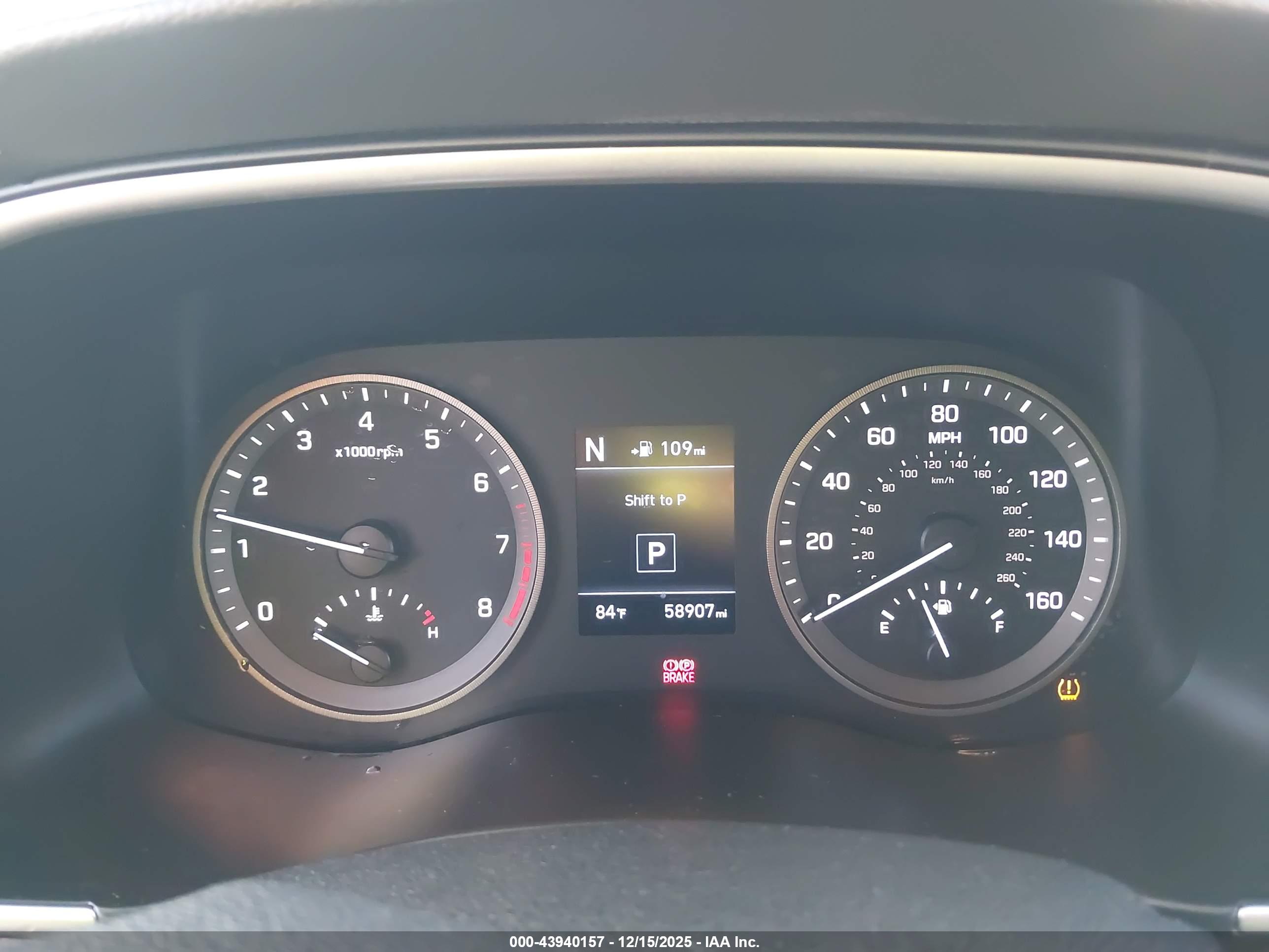 HYUNDAI TUCSON image 7
