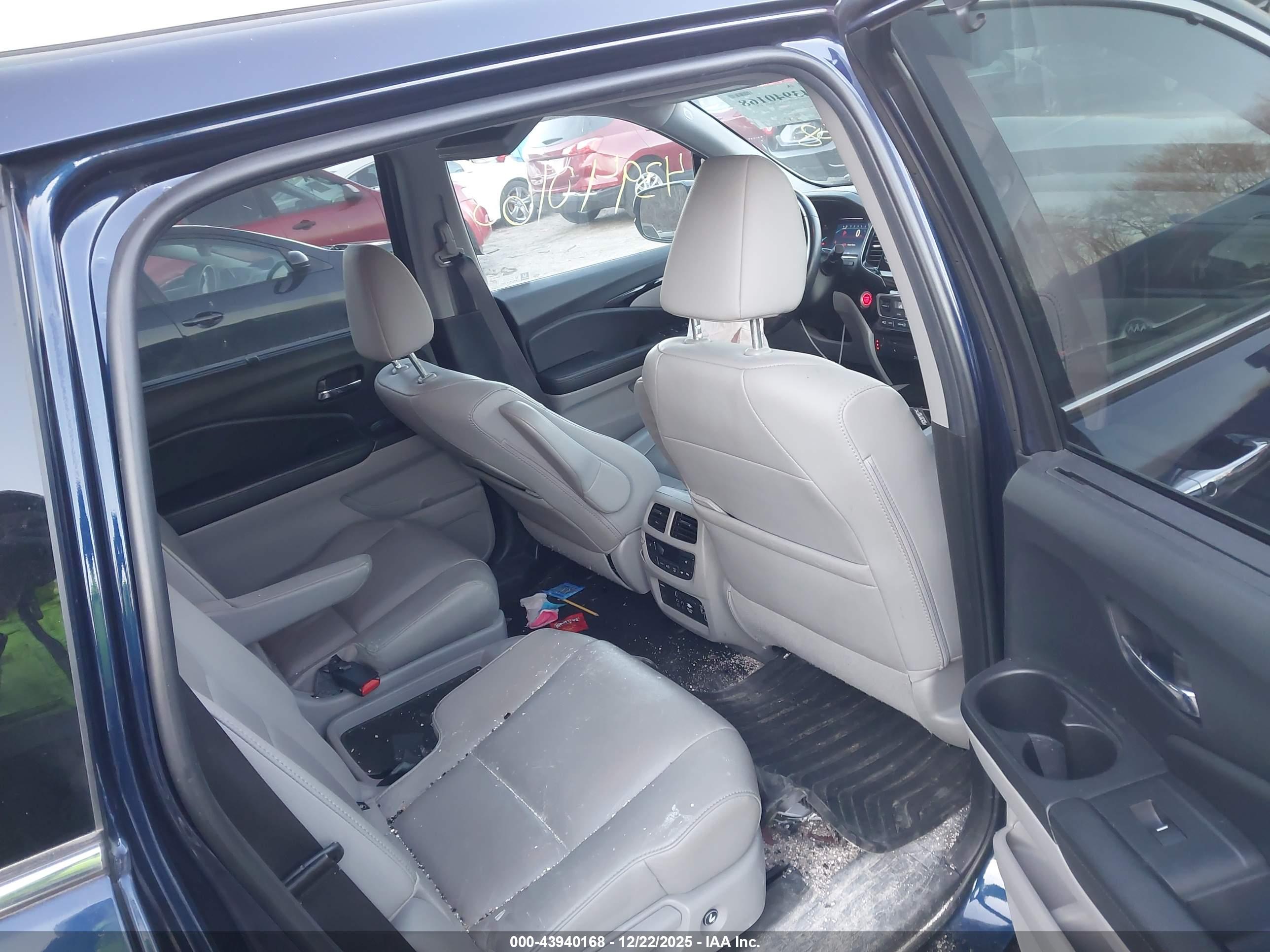 HONDA PILOT image 8