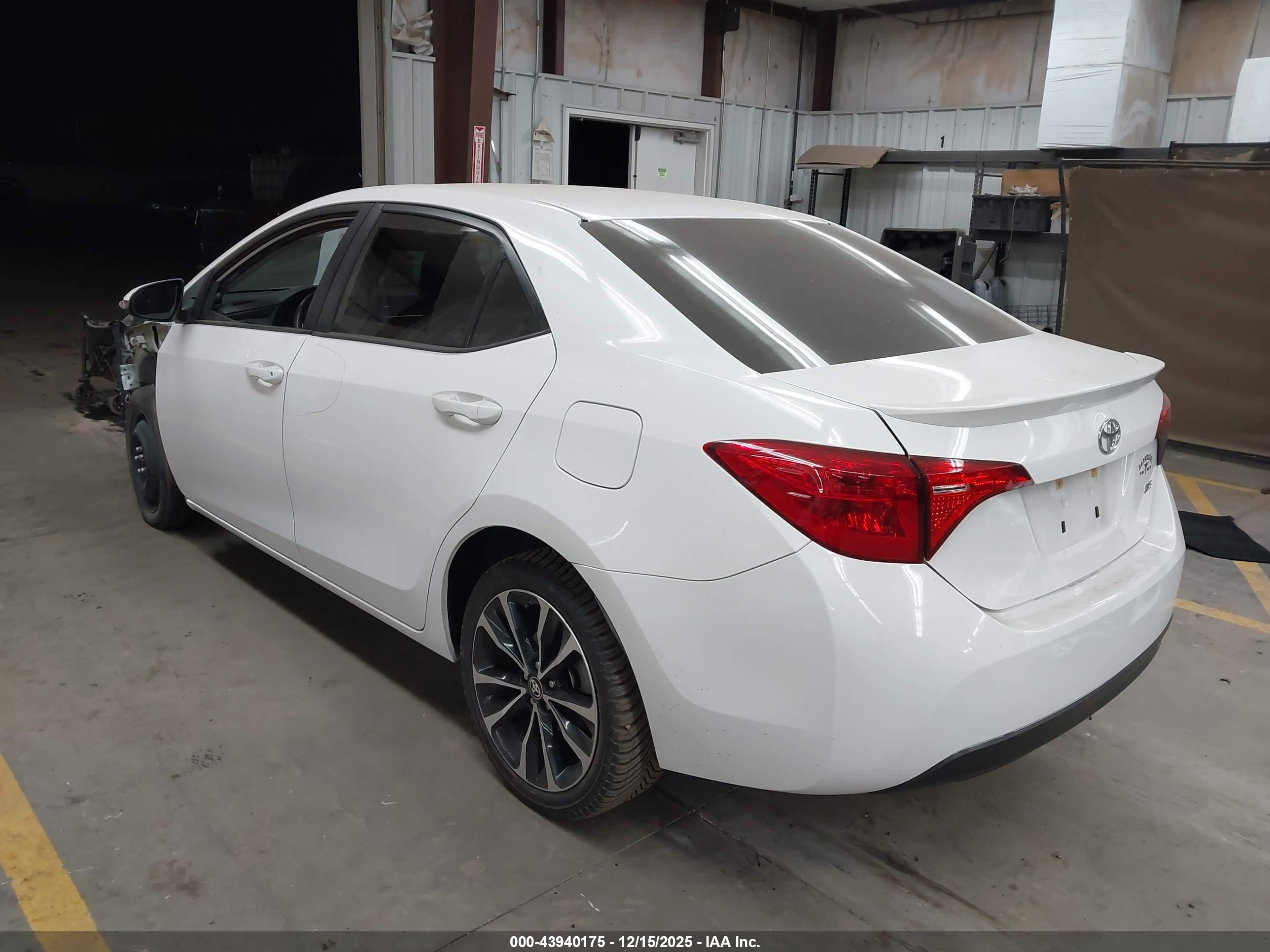 TOYOTA COROLLA image 3