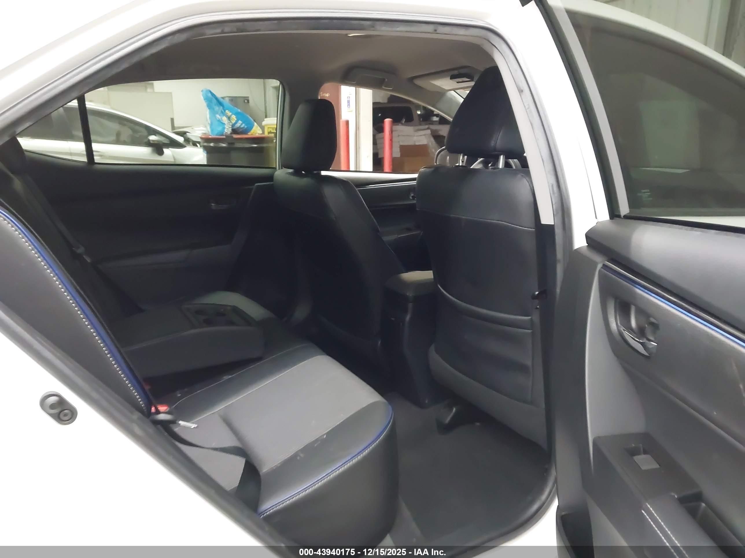 TOYOTA COROLLA image 8
