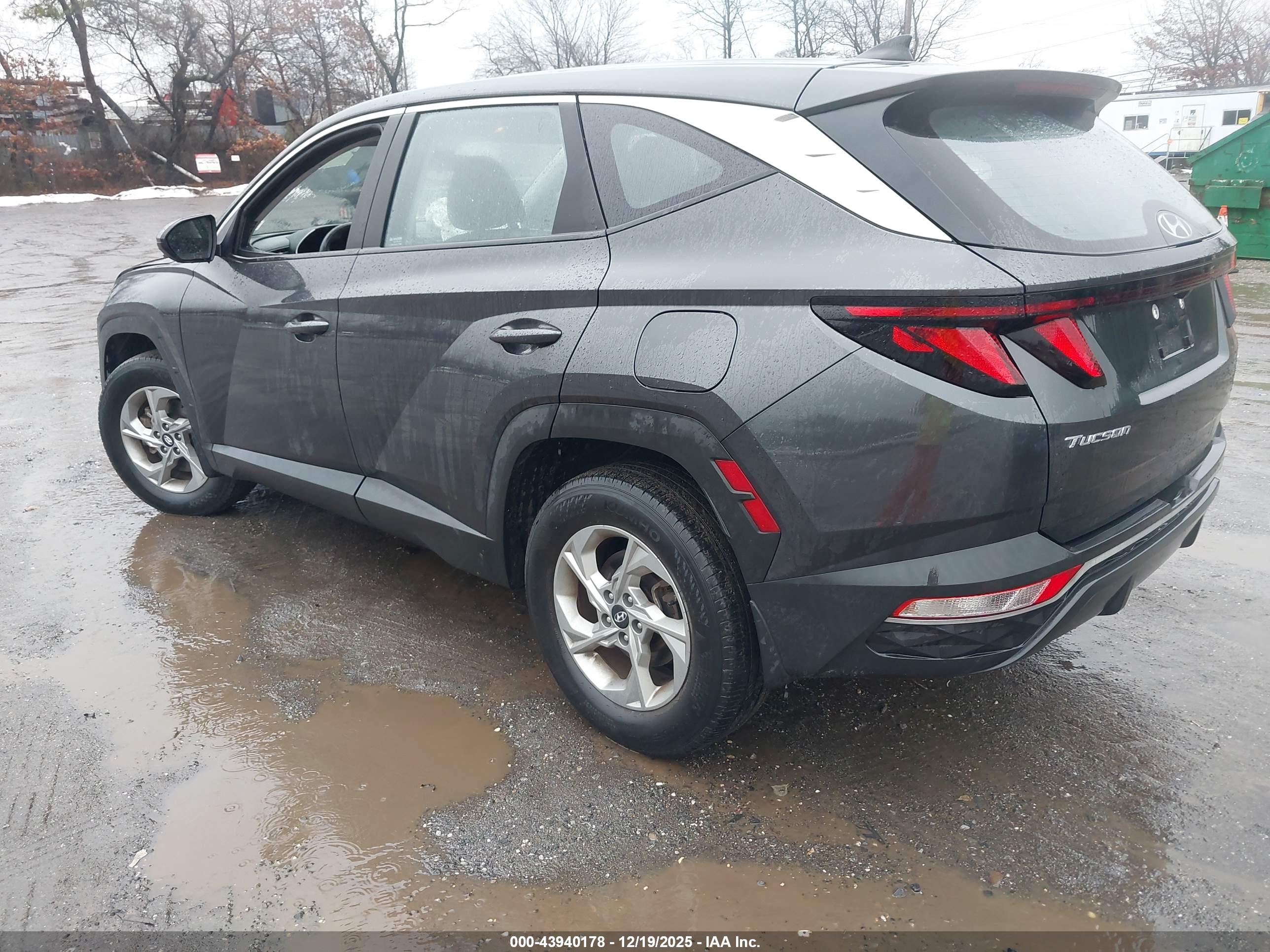 HYUNDAI TUCSON image 3