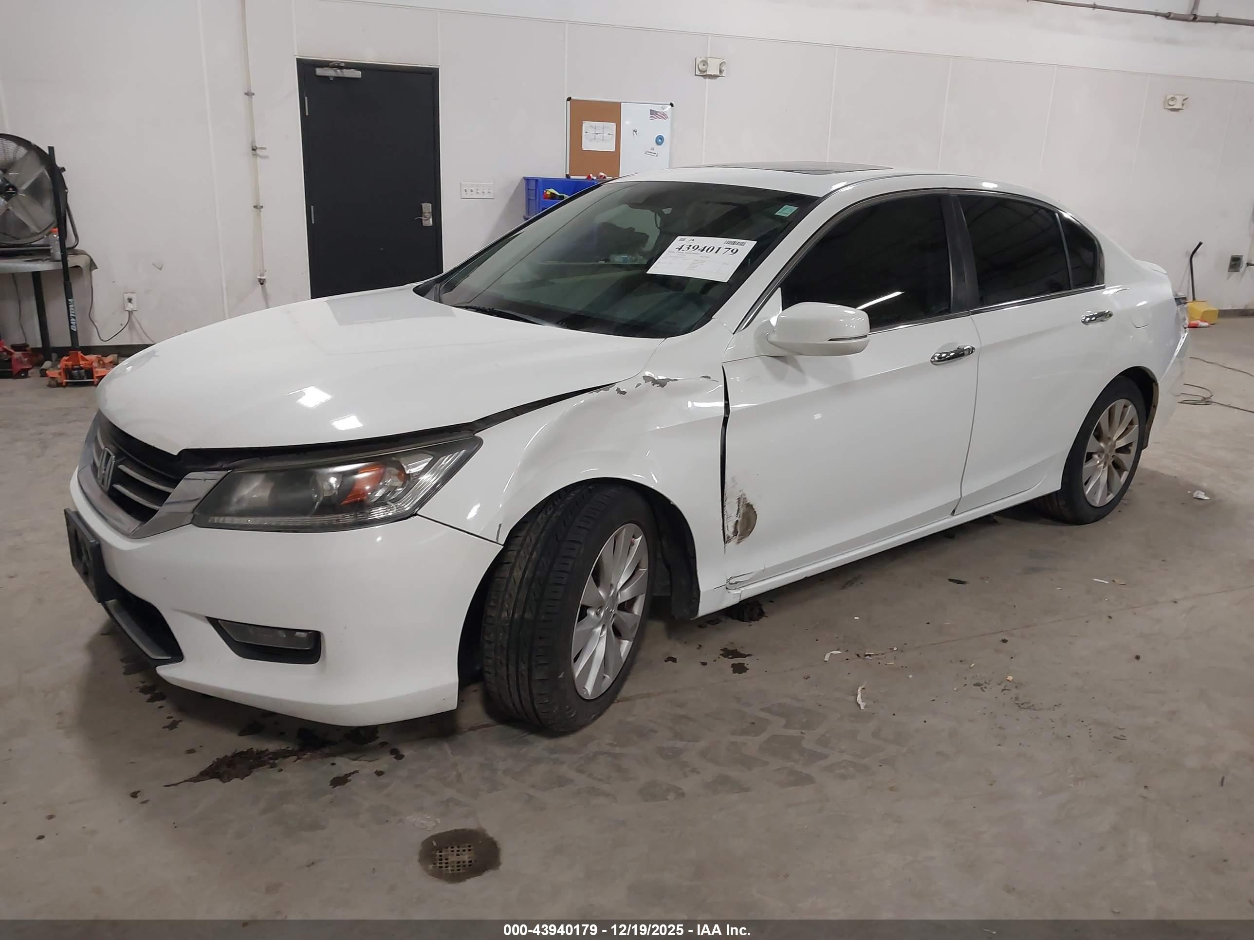 HONDA ACCORD image 2