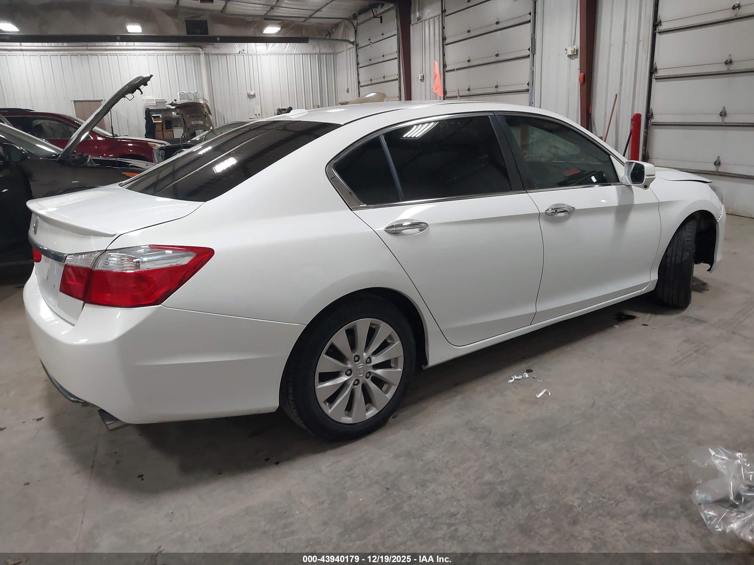 HONDA ACCORD image 4