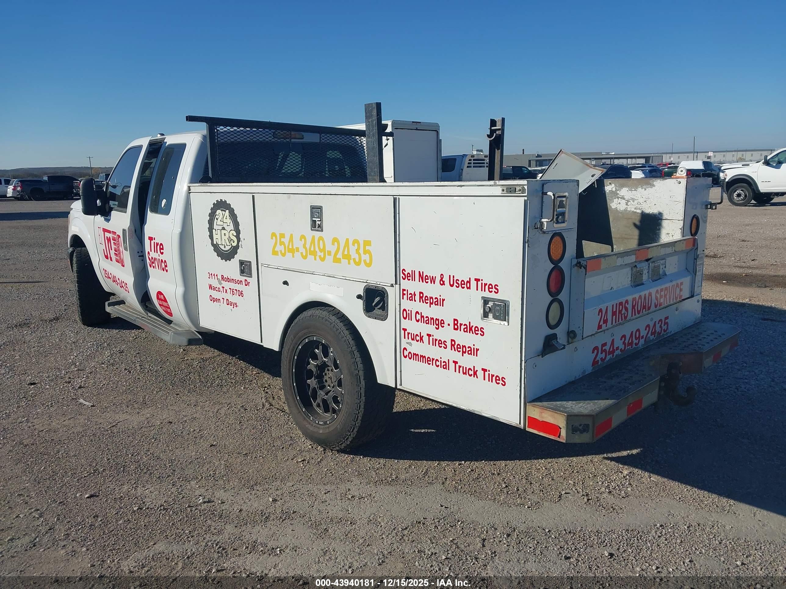 FORD F-350 image 3