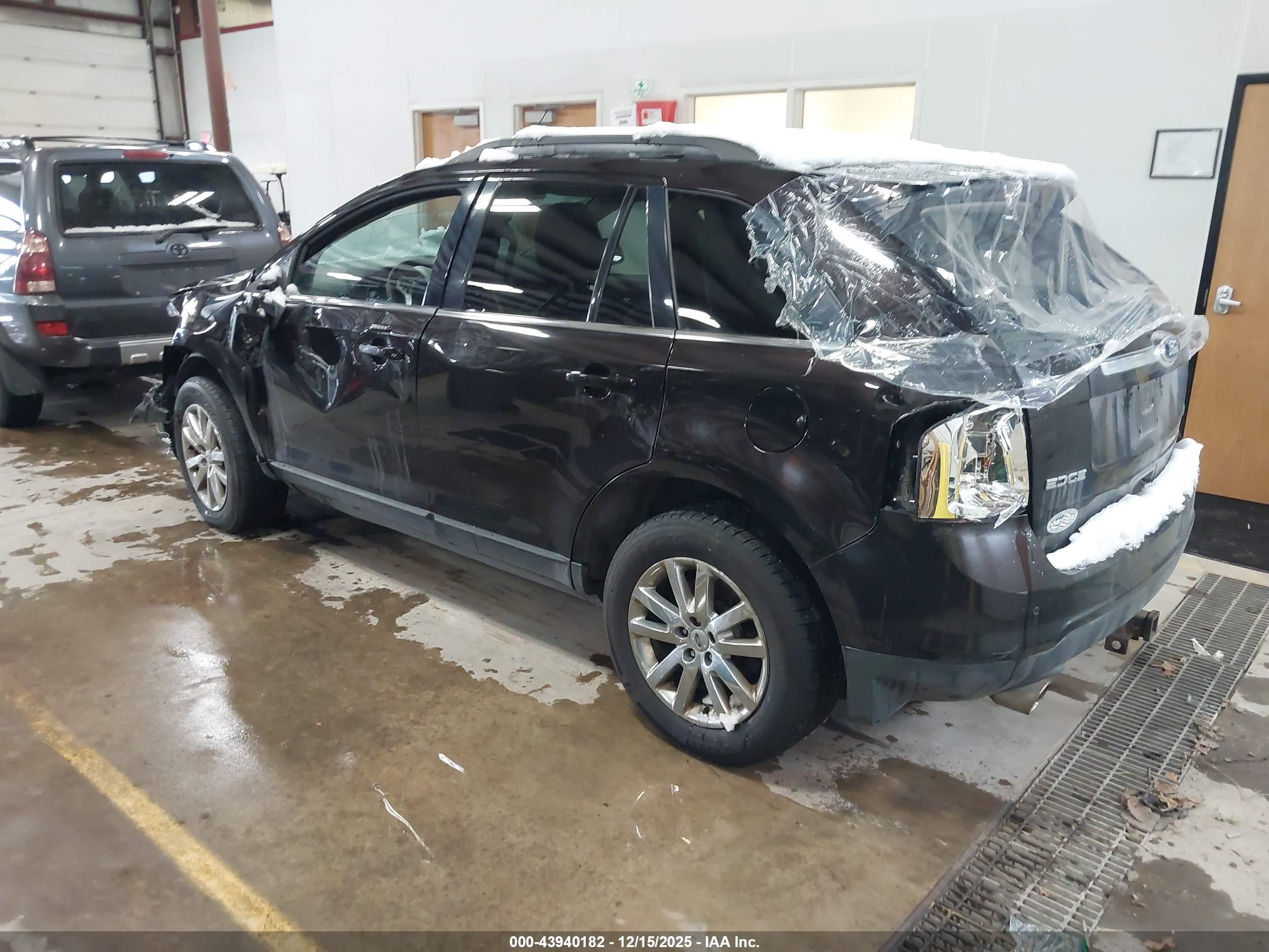 FORD EDGE image 3