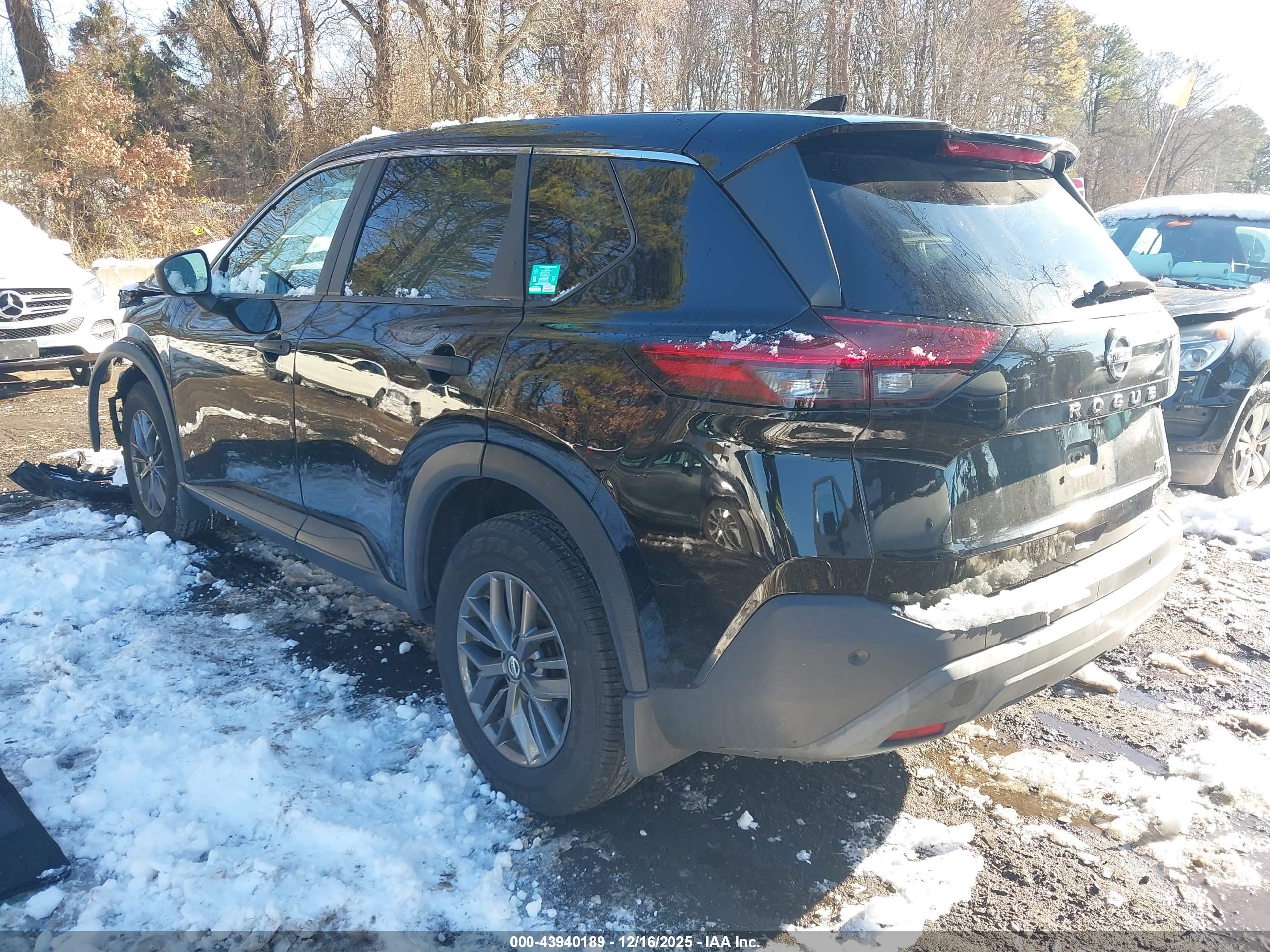 NISSAN ROGUE image 3