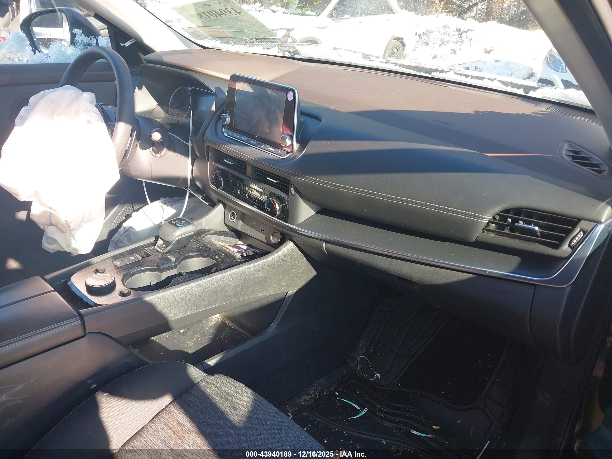 NISSAN ROGUE image 5