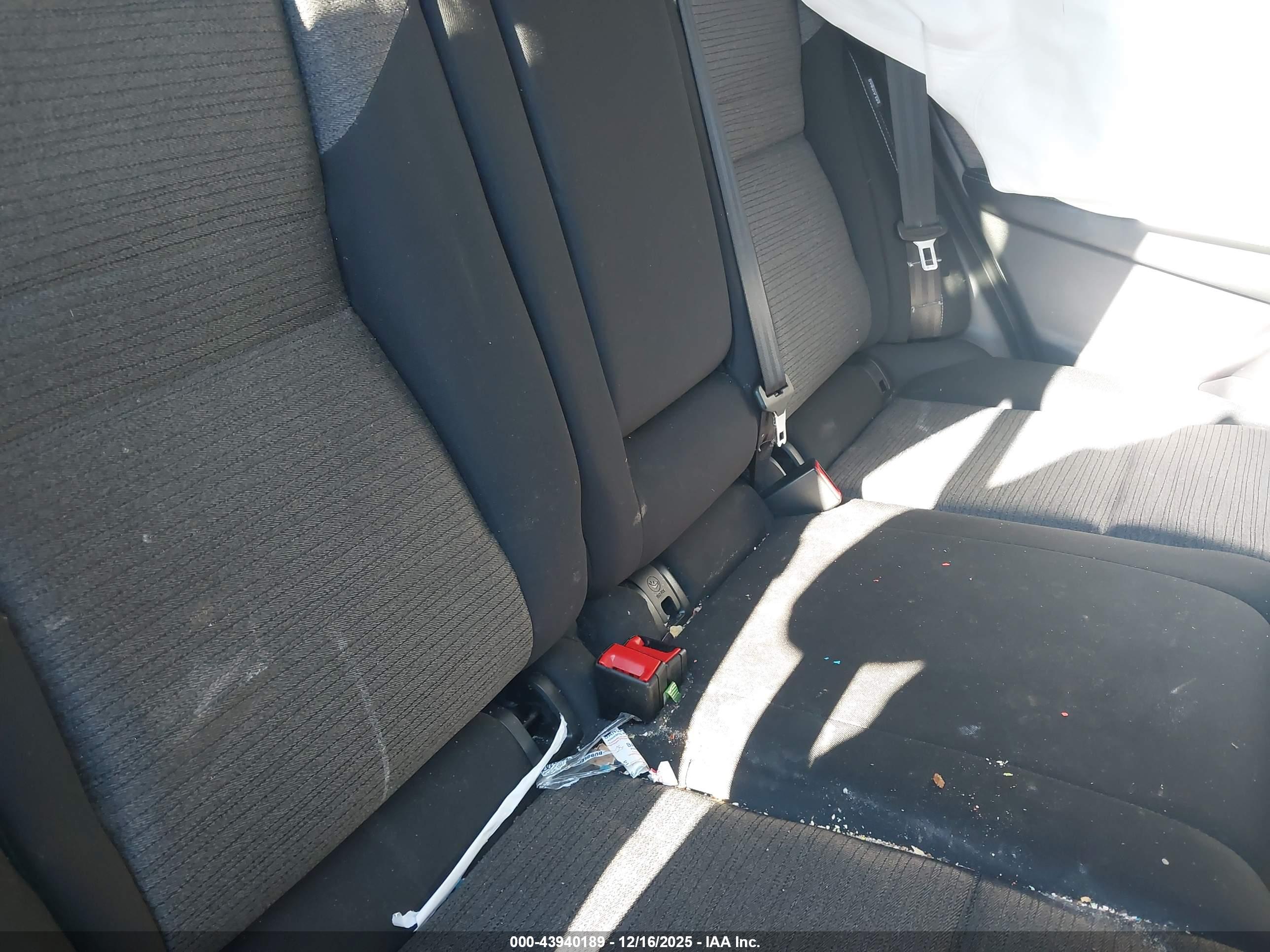 NISSAN ROGUE image 8