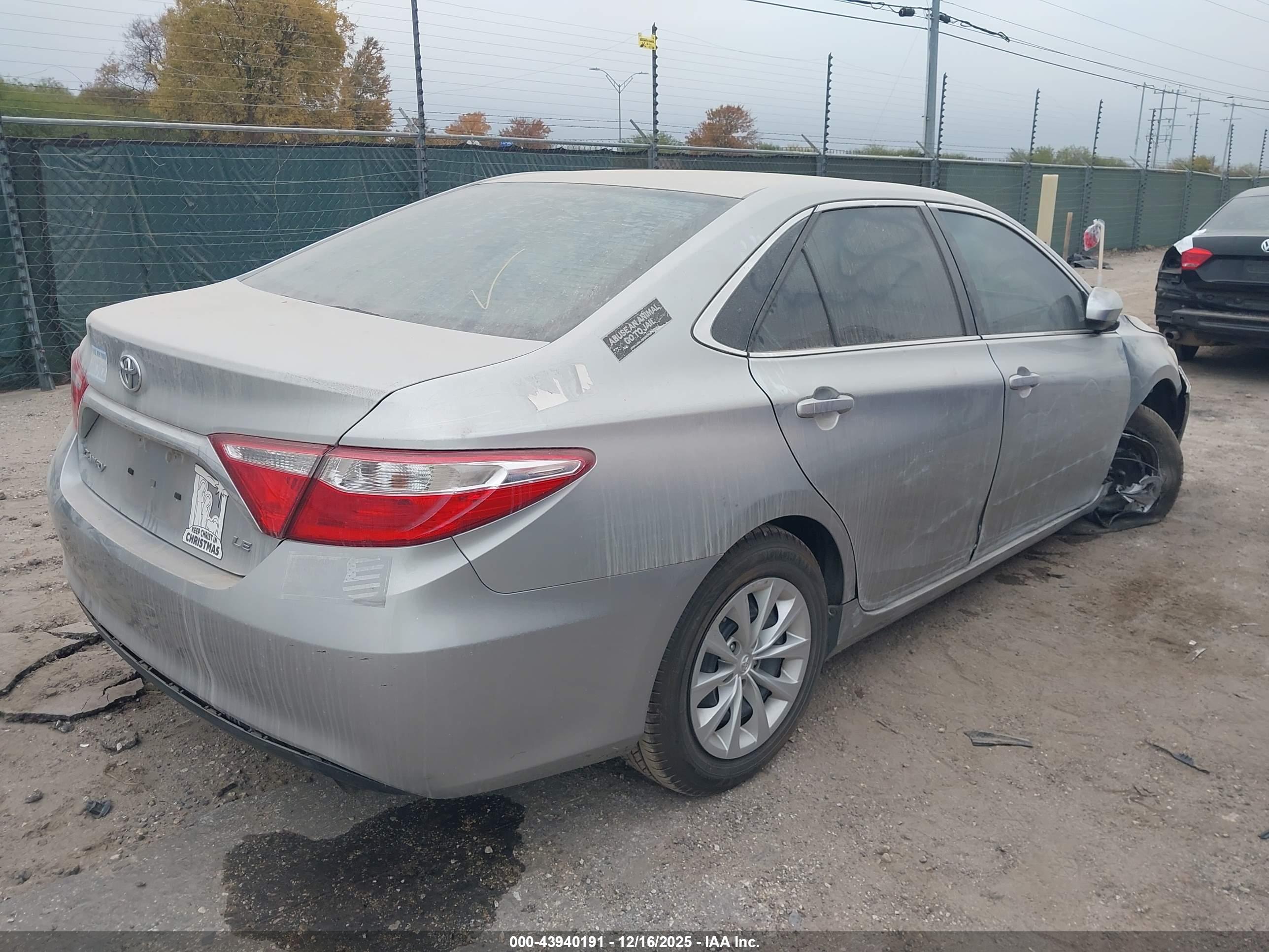 TOYOTA CAMRY image 4