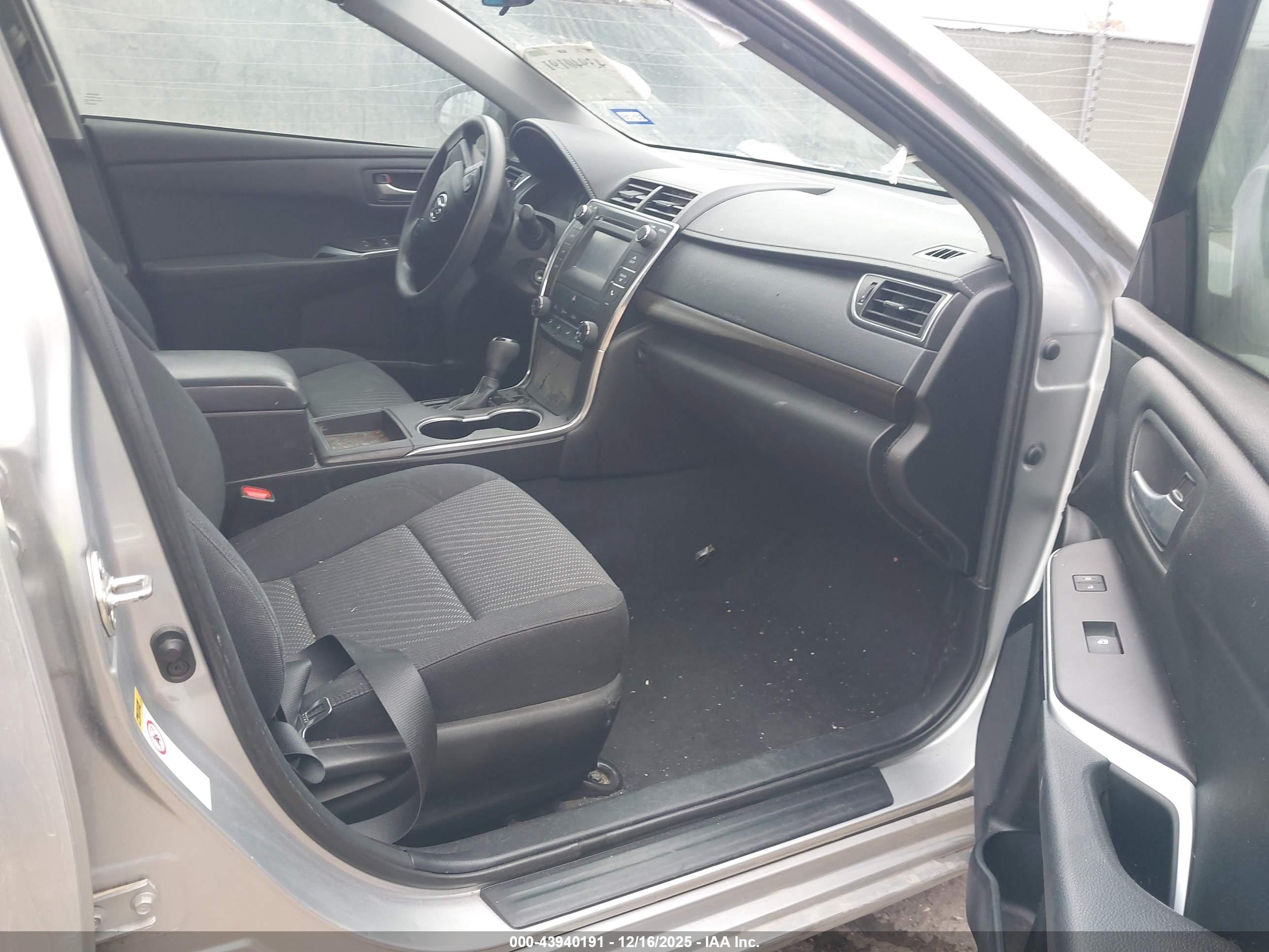 TOYOTA CAMRY image 5