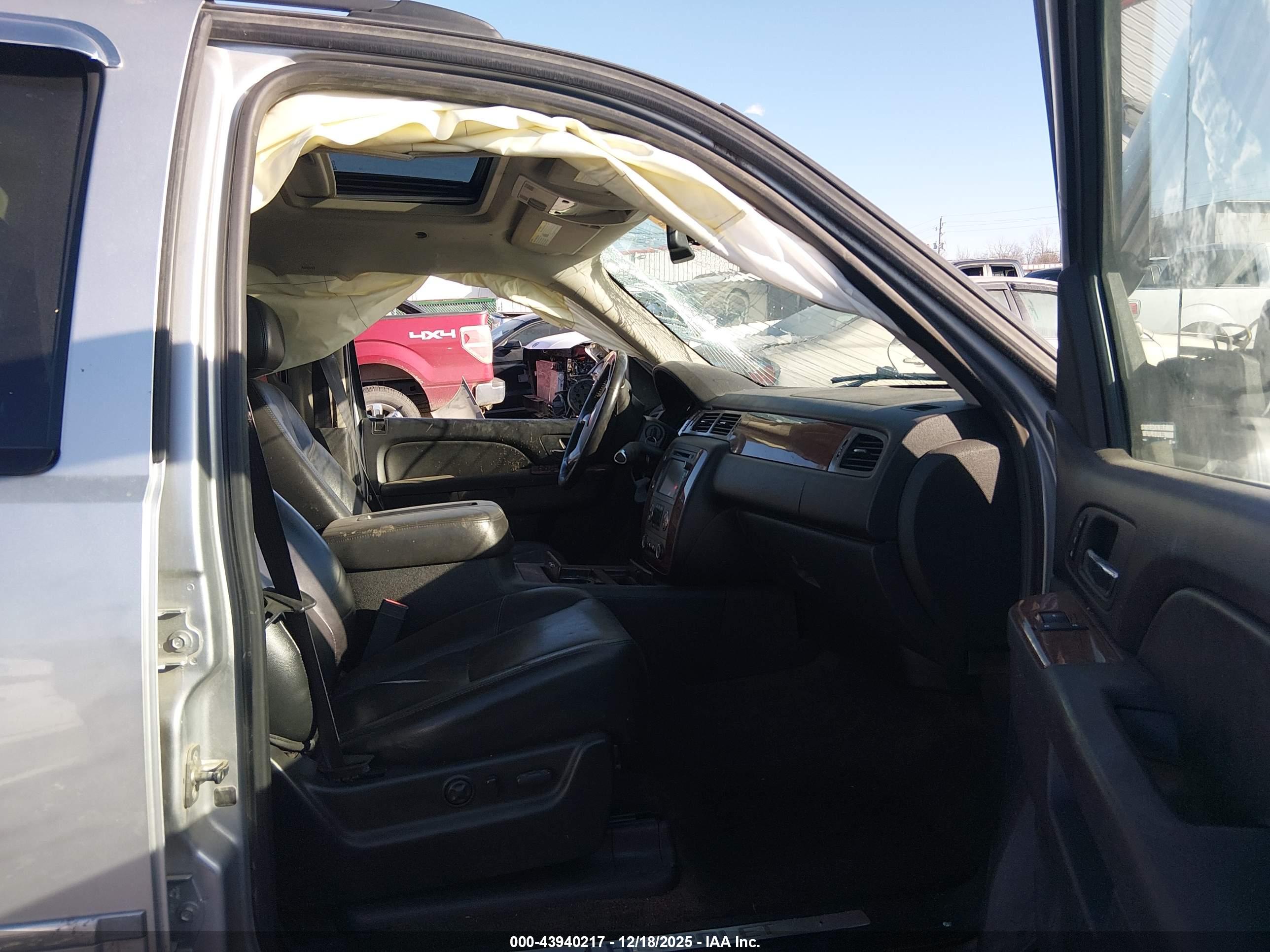 CHEVROLET AVALANCHE image 5