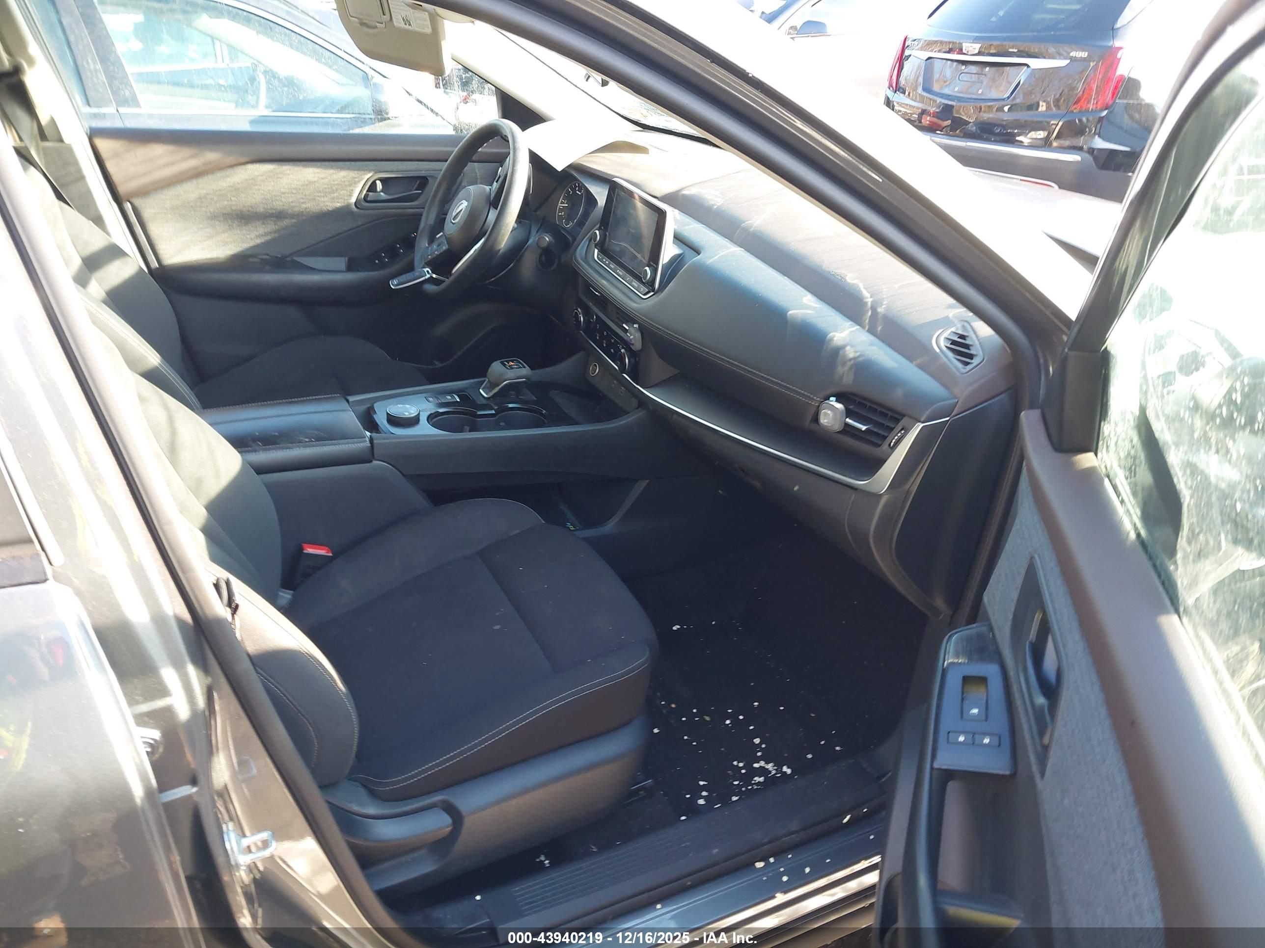 NISSAN ROGUE image 5