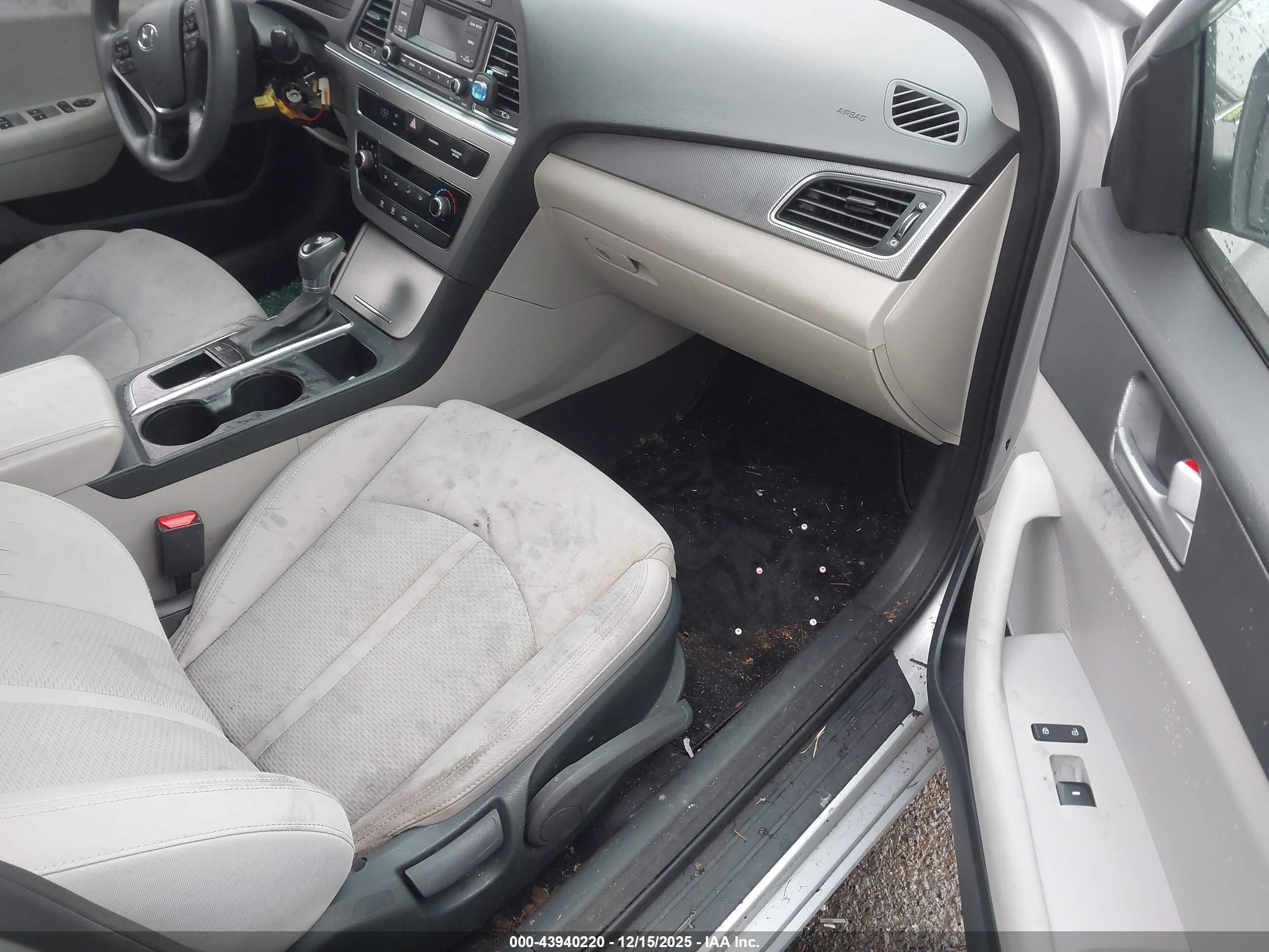 HYUNDAI SONATA image 5