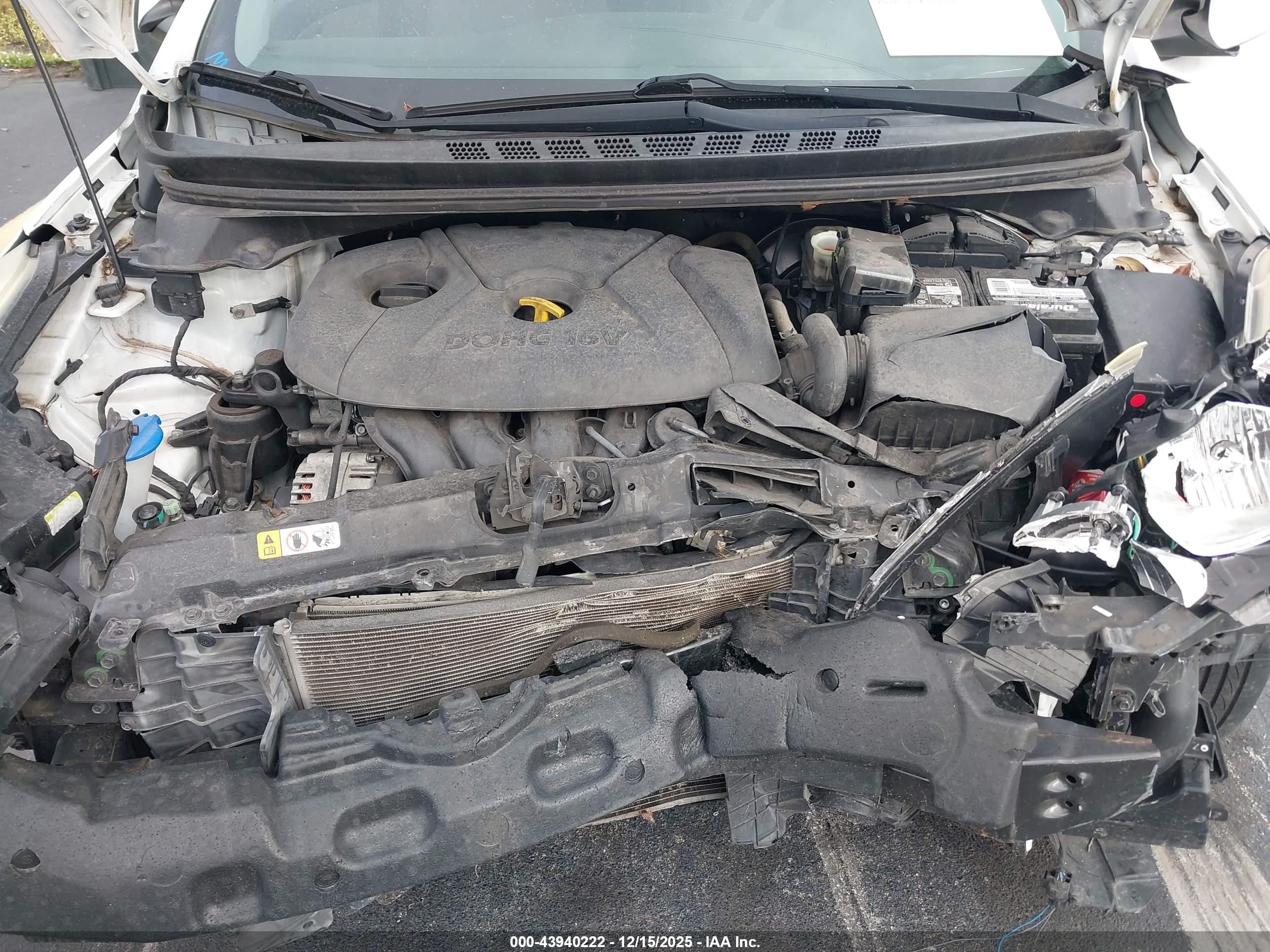 HYUNDAI ELANTRA image 10