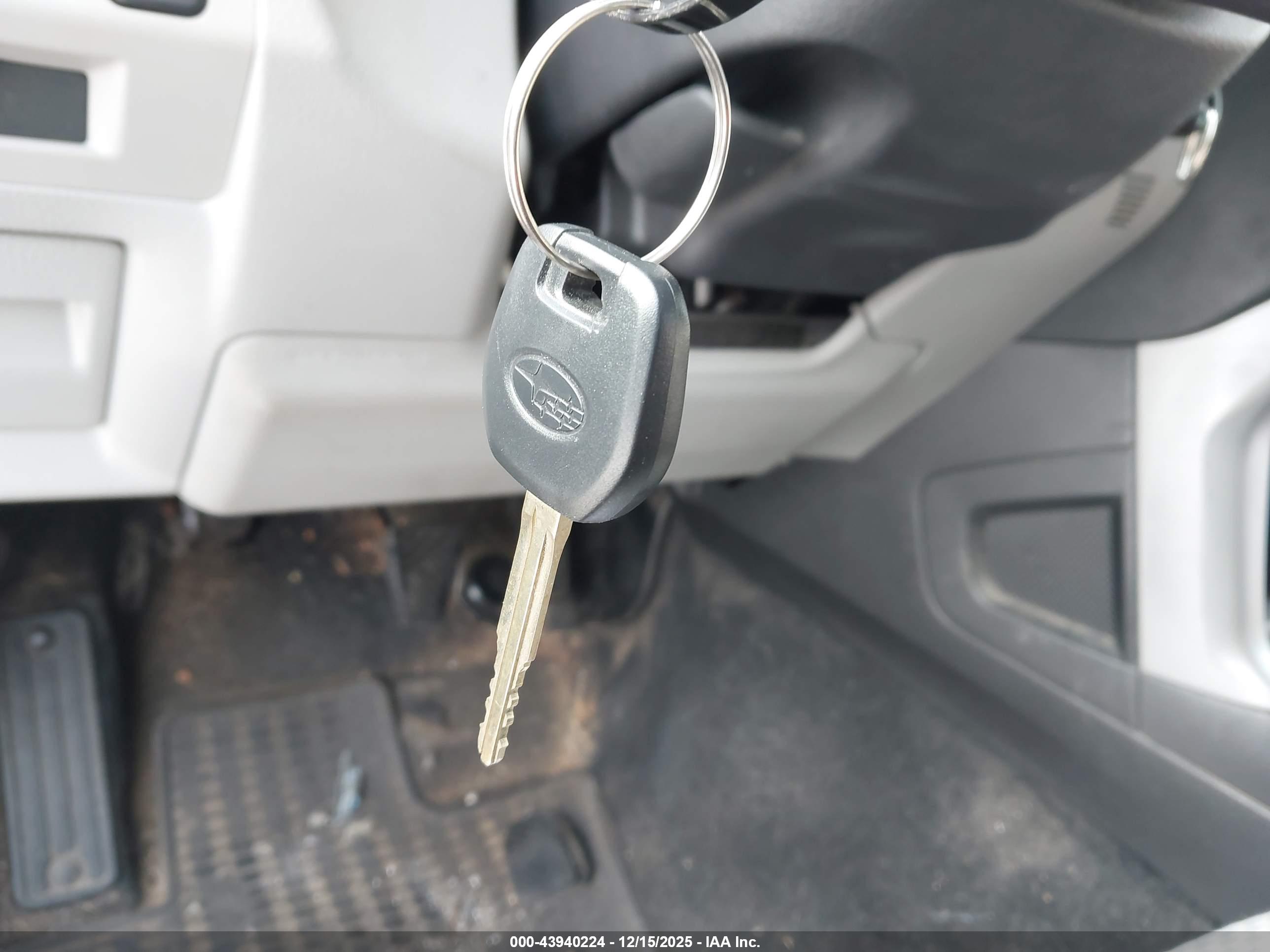 SUBARU FORESTER image 11