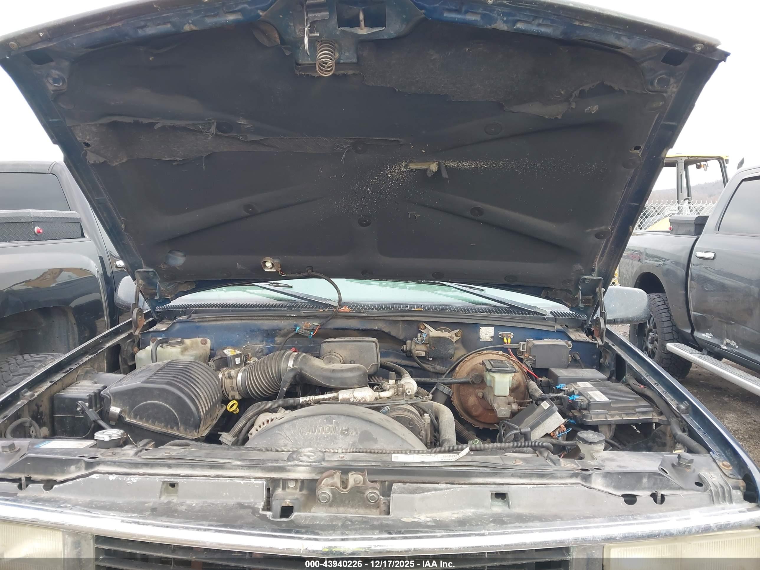 CHEVROLET K1500 image 10