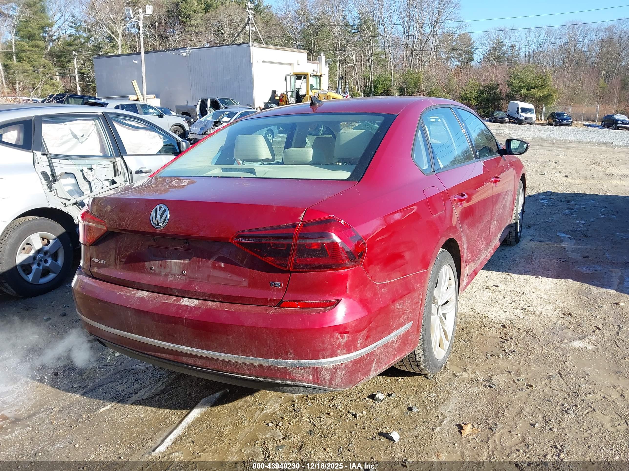 VOLKSWAGEN PASSAT image 4