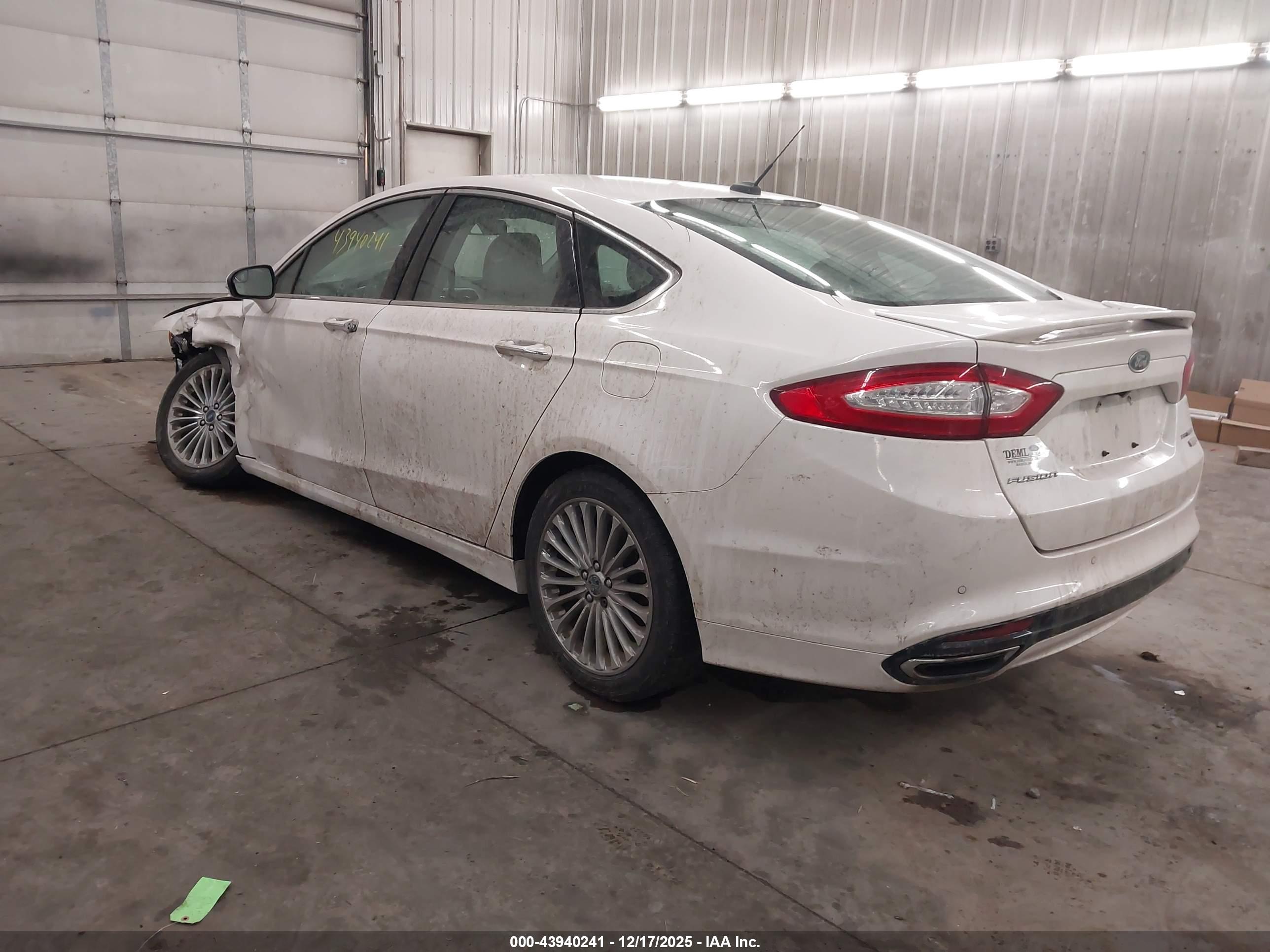 FORD FUSION image 3