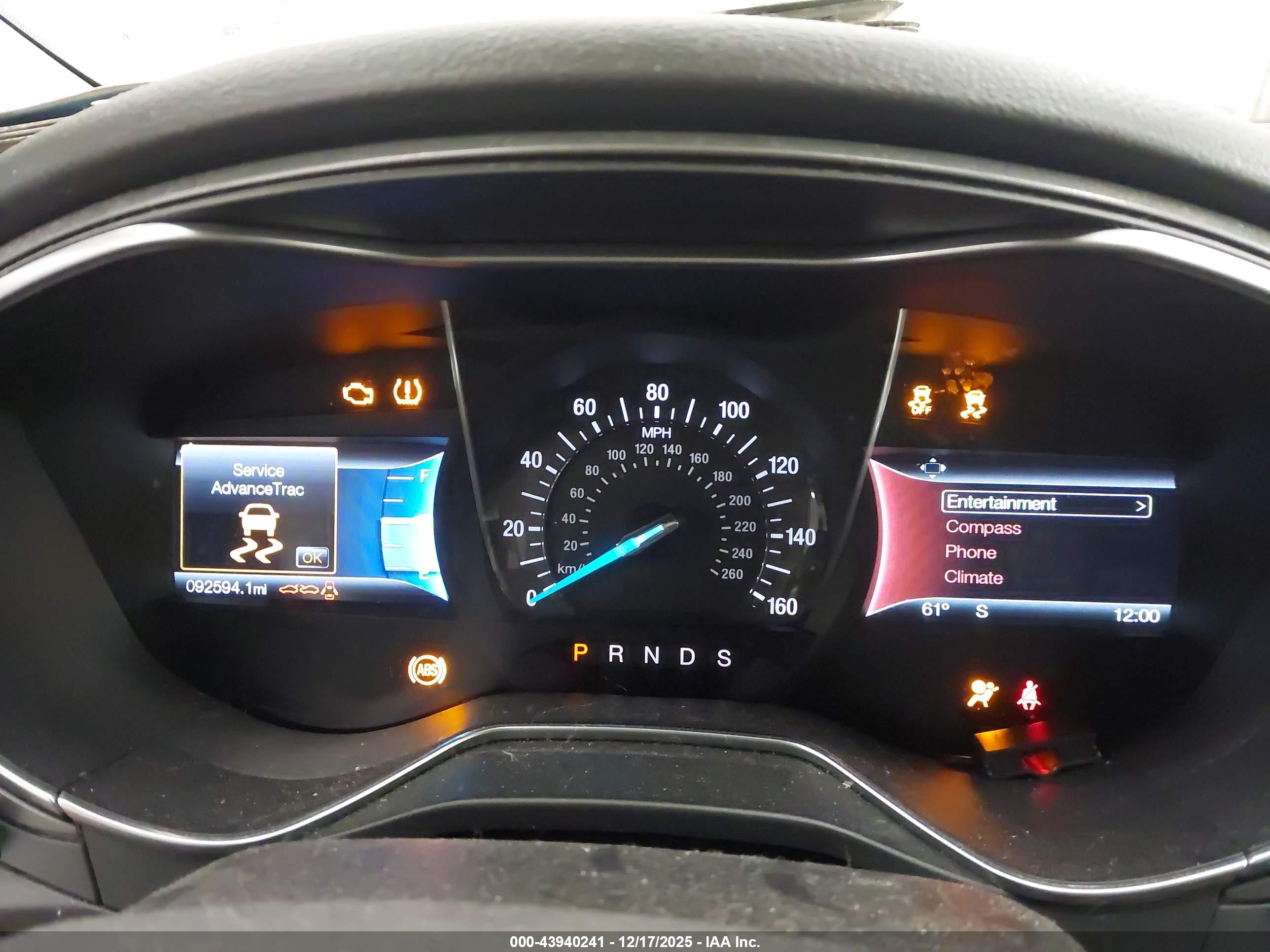 FORD FUSION image 7