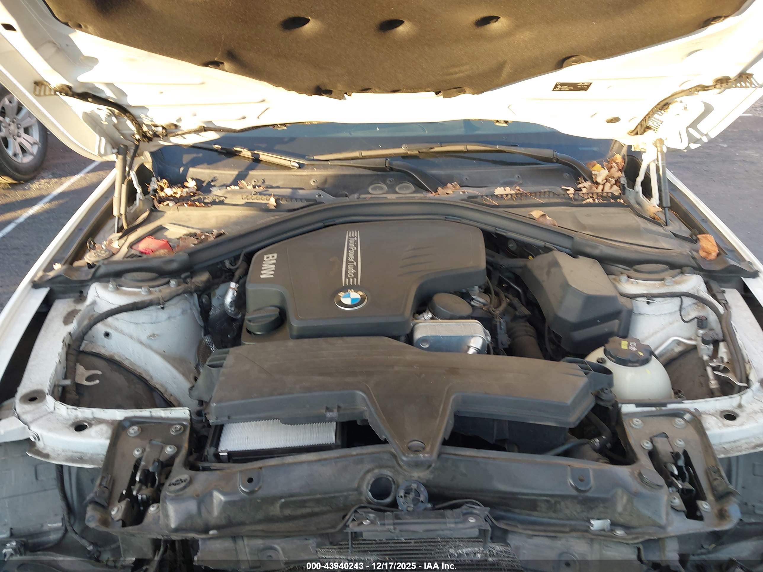 BMW 320I image 10