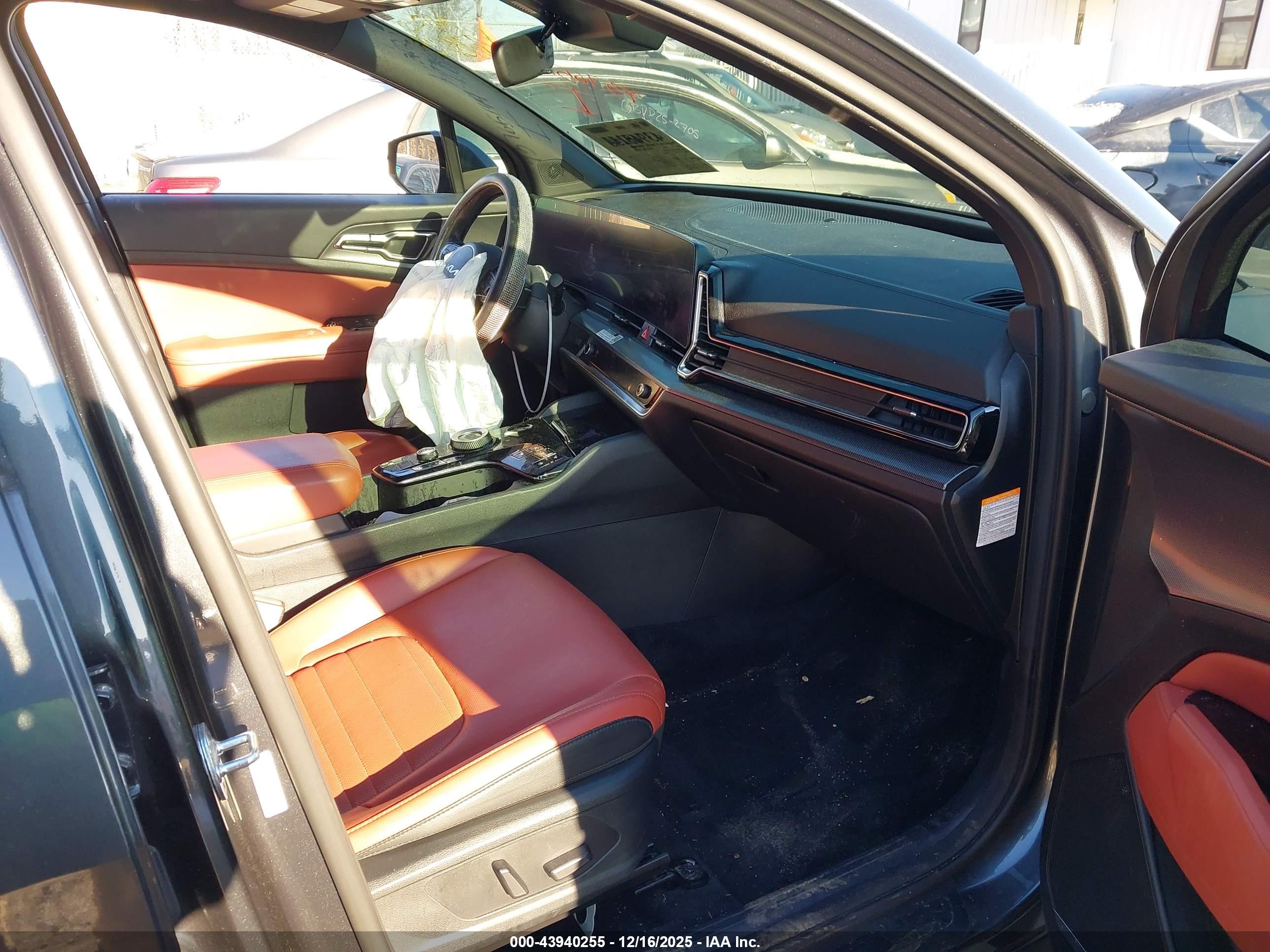 KIA SPORTAGE image 5