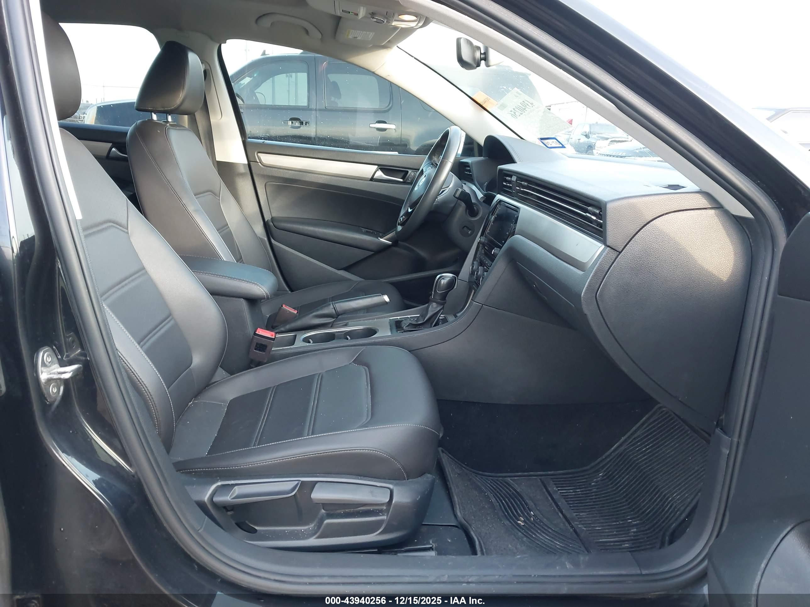 VOLKSWAGEN PASSAT image 5