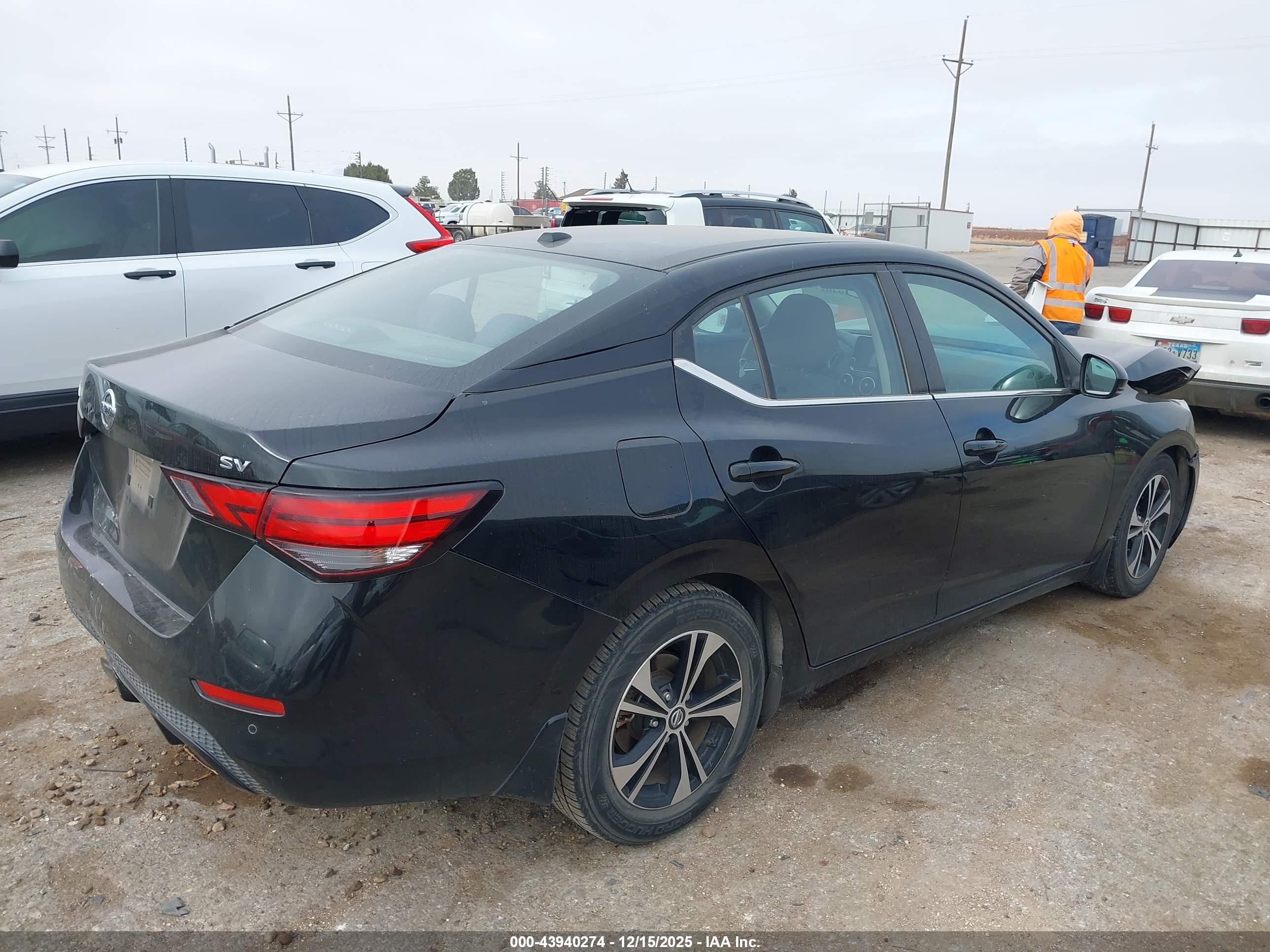 NISSAN SENTRA image 4