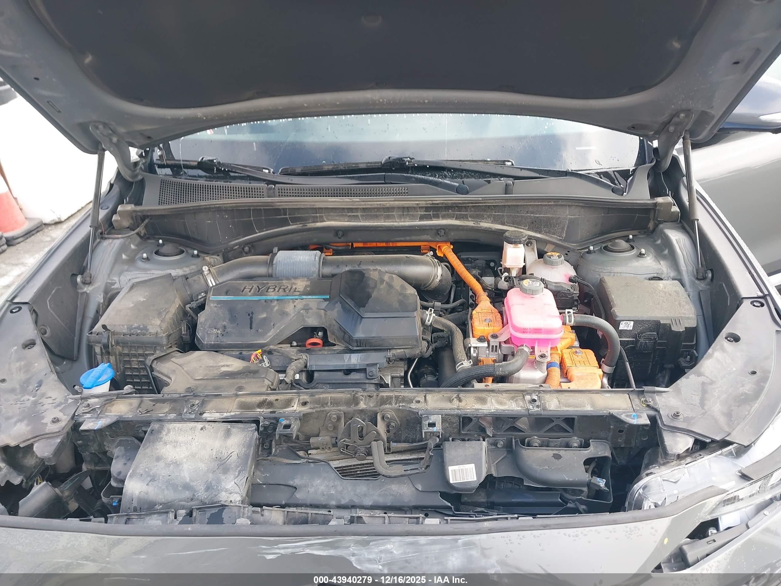 HYUNDAI SANTA image 10