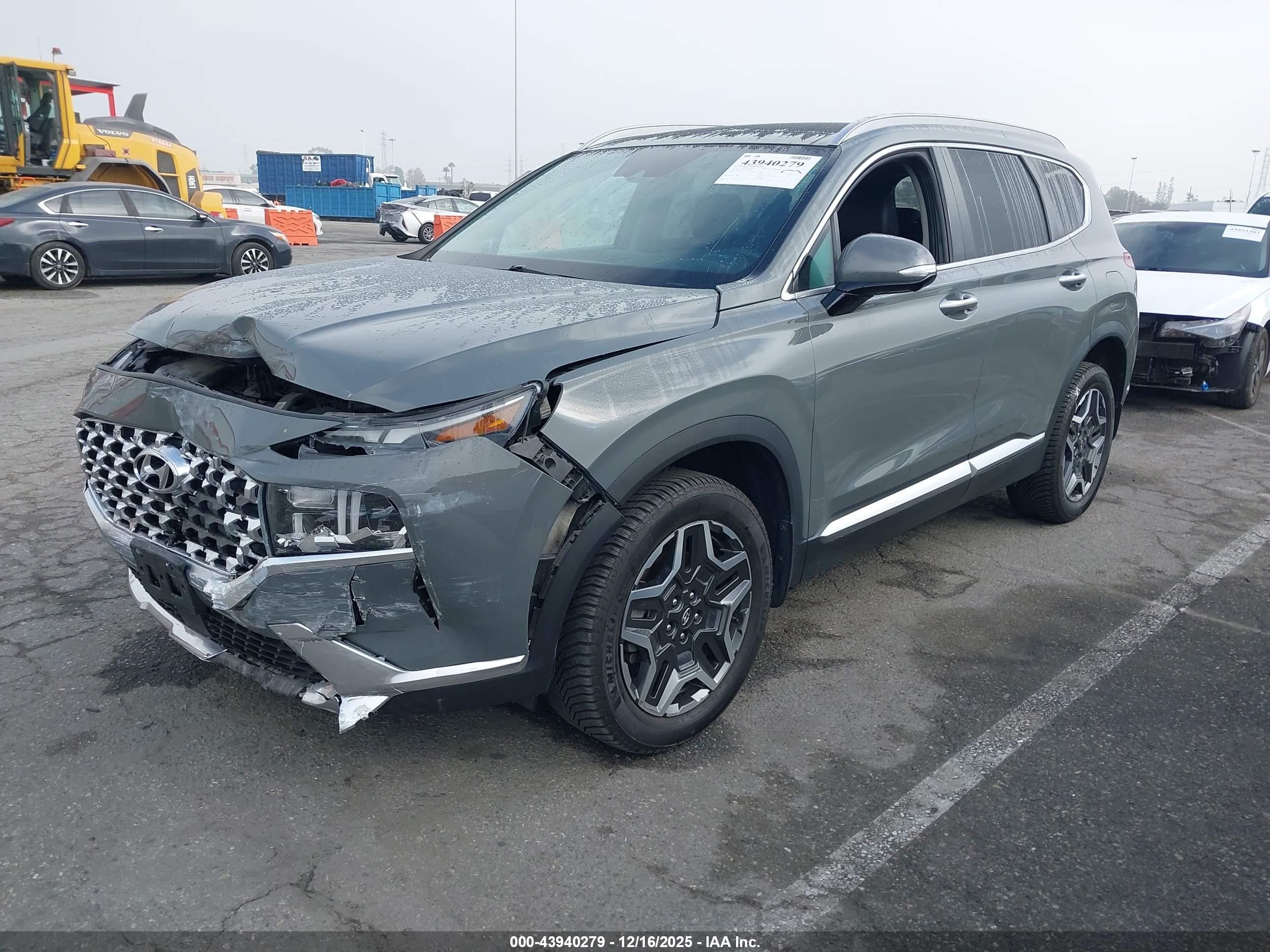 HYUNDAI SANTA image 2