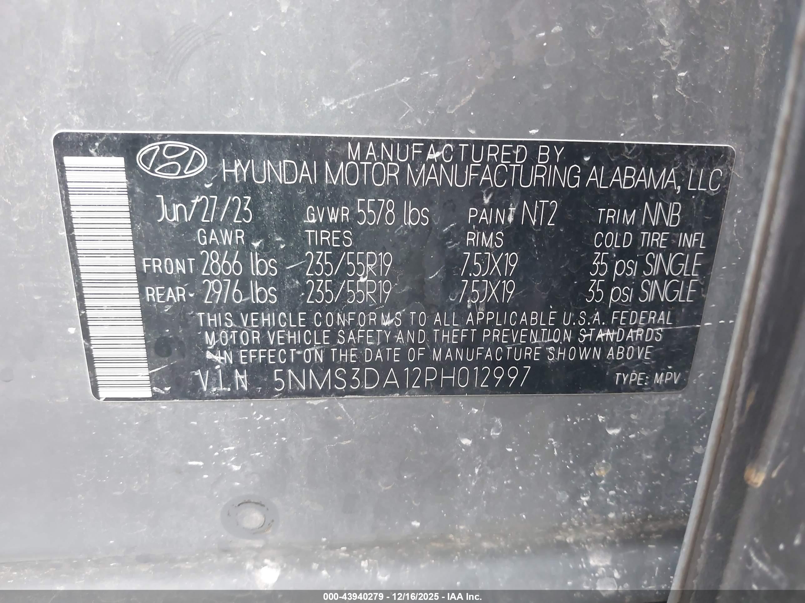 HYUNDAI SANTA image 9