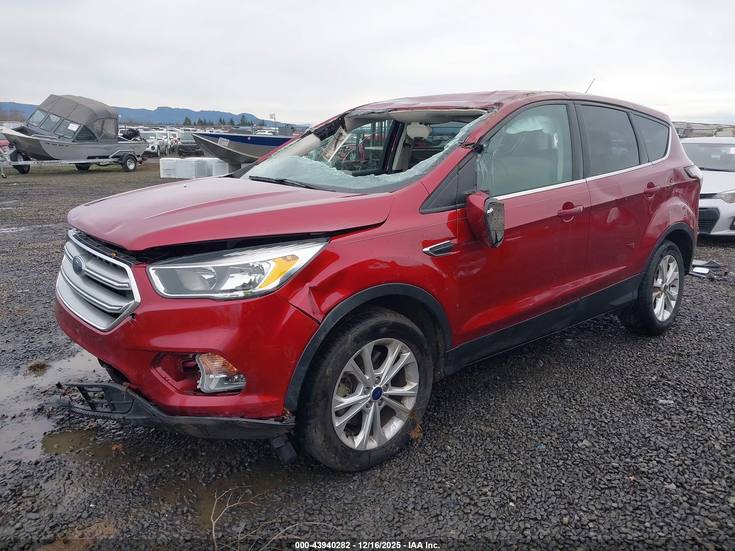 FORD ESCAPE image 2