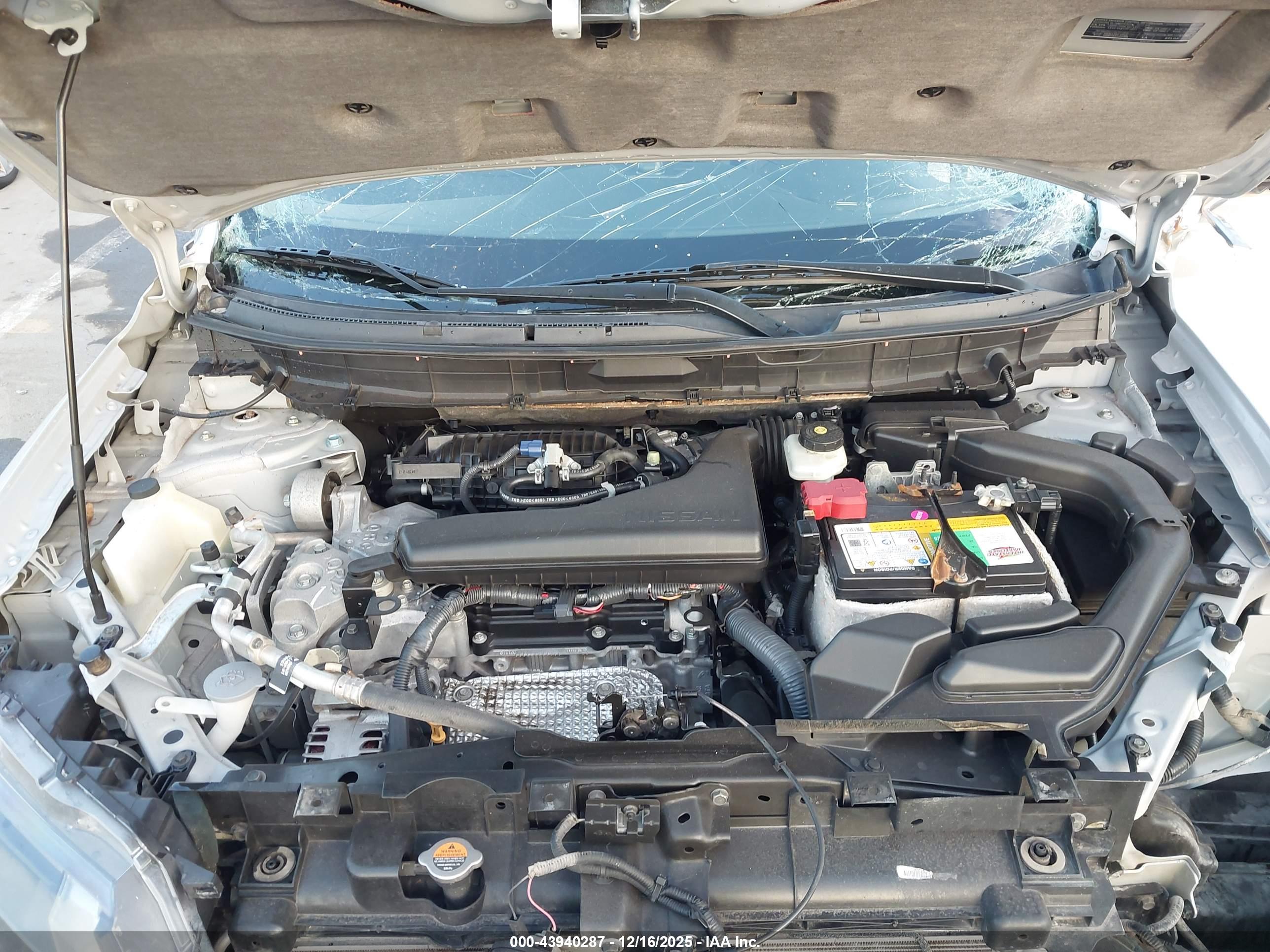 NISSAN ROGUE image 10
