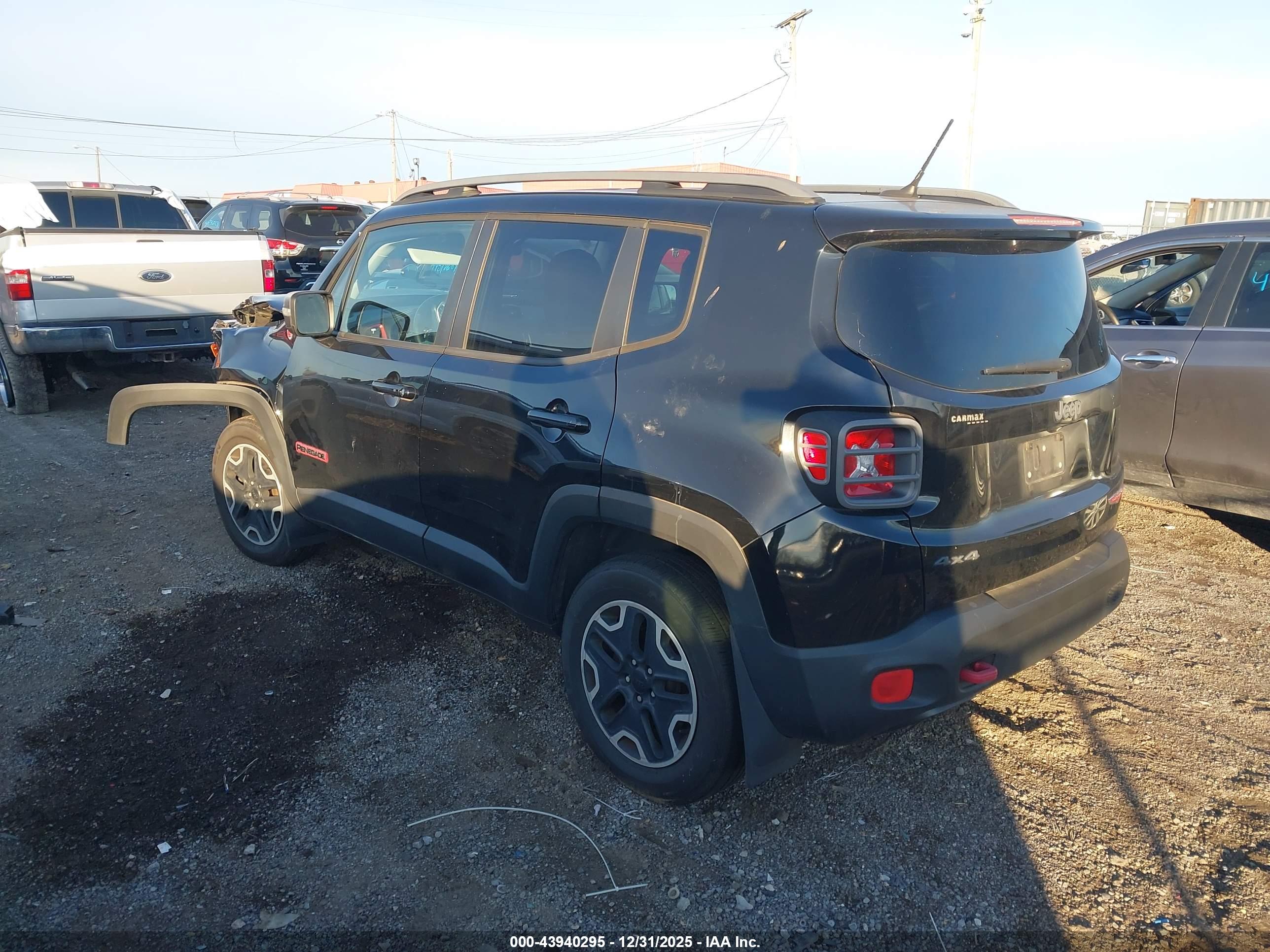 JEEP RENEGADE image 3