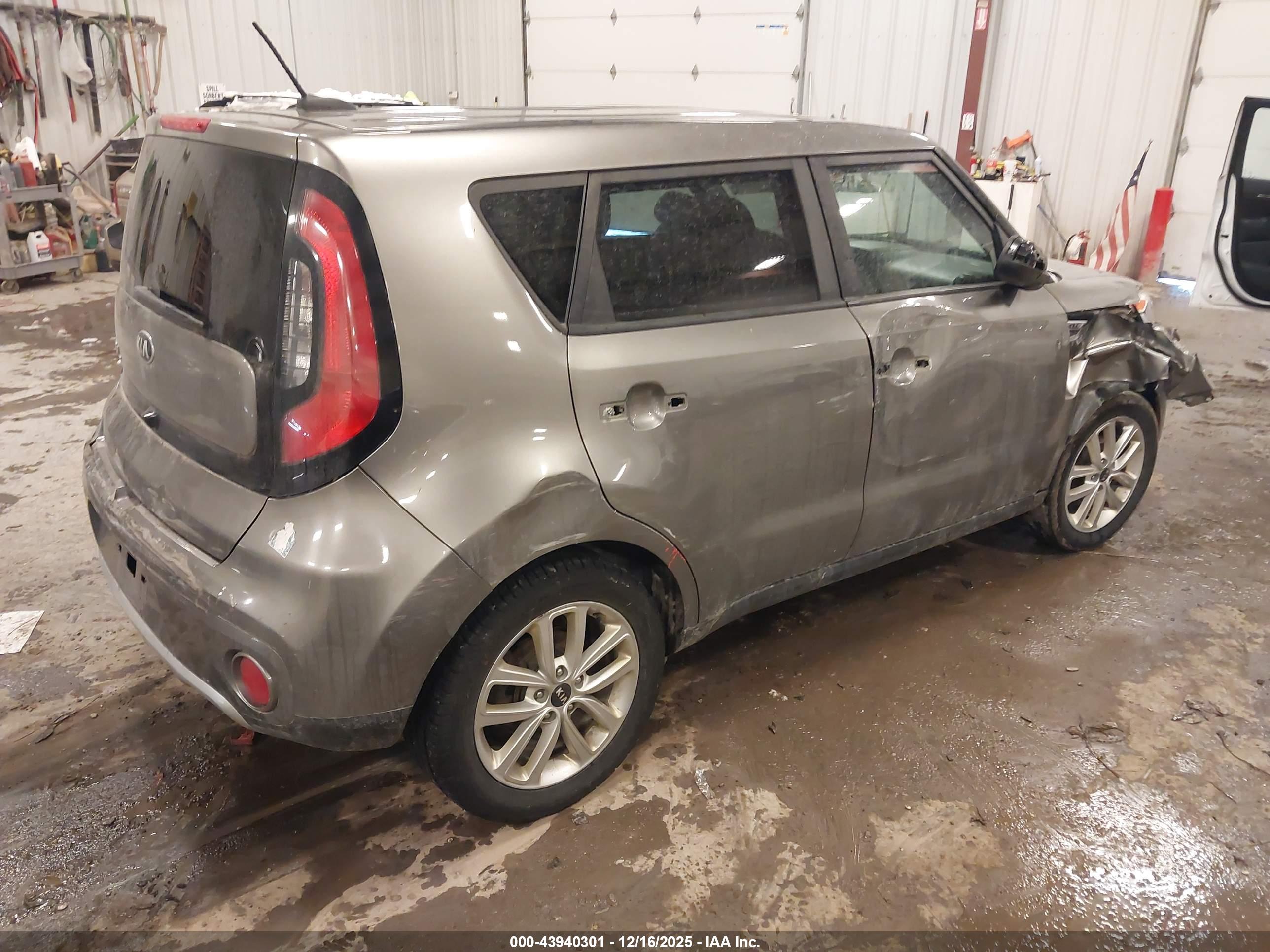 KIA SOUL image 4
