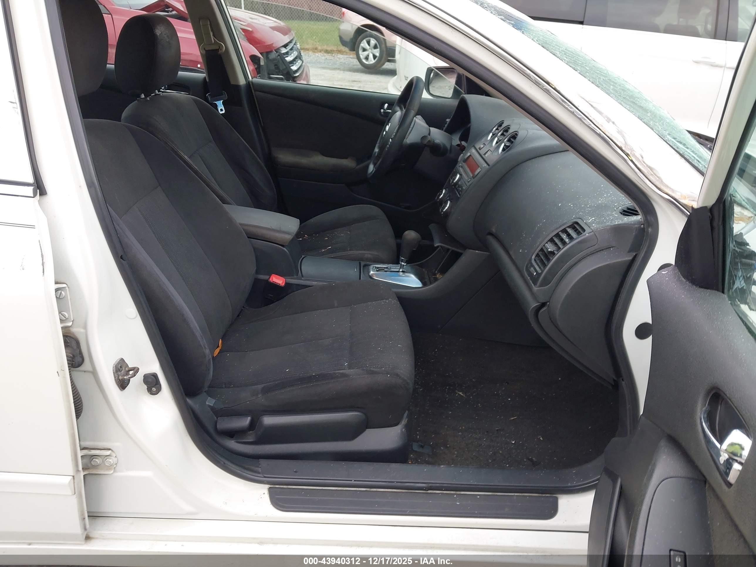 NISSAN ALTIMA image 5