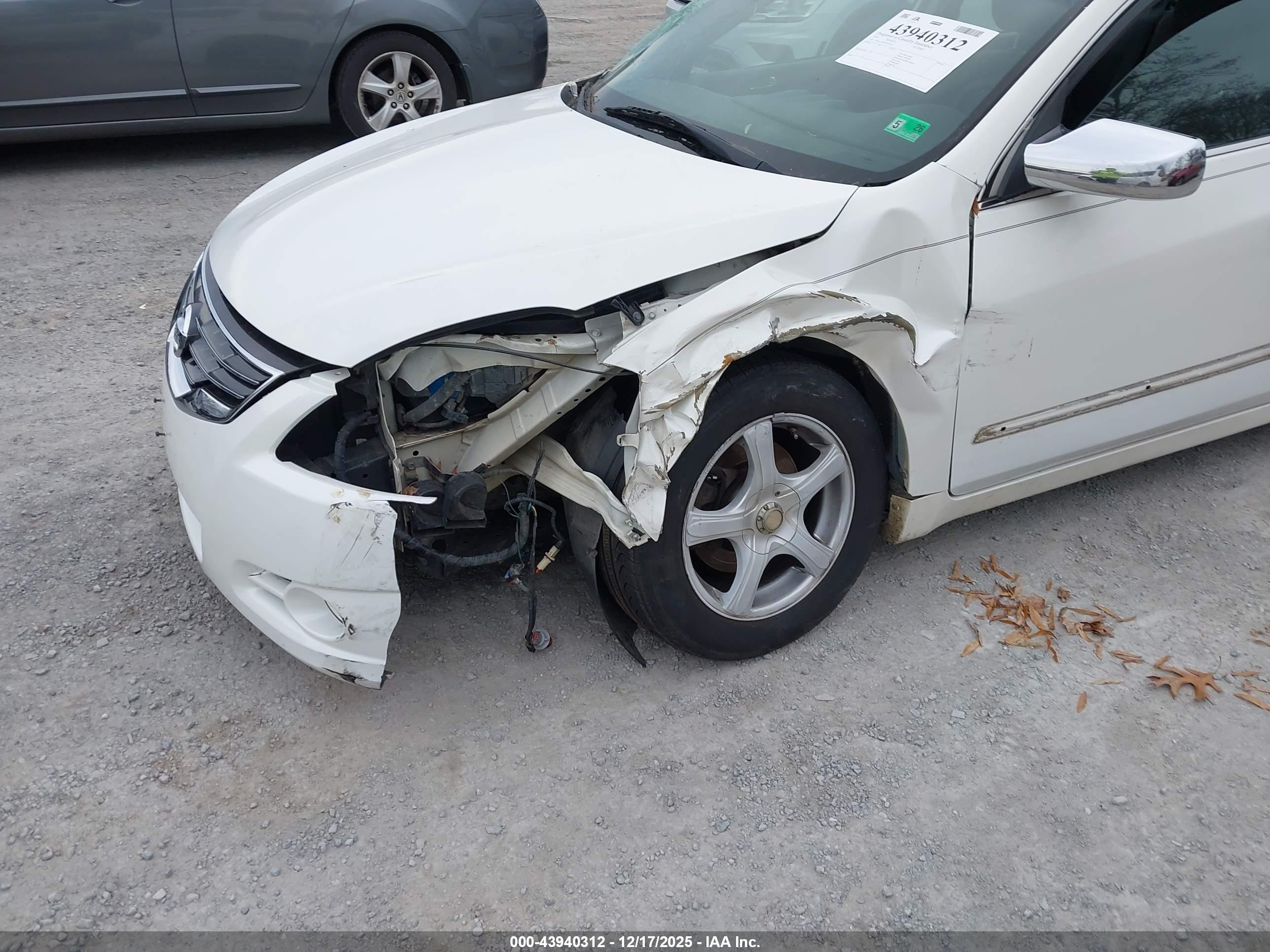 NISSAN ALTIMA image 6