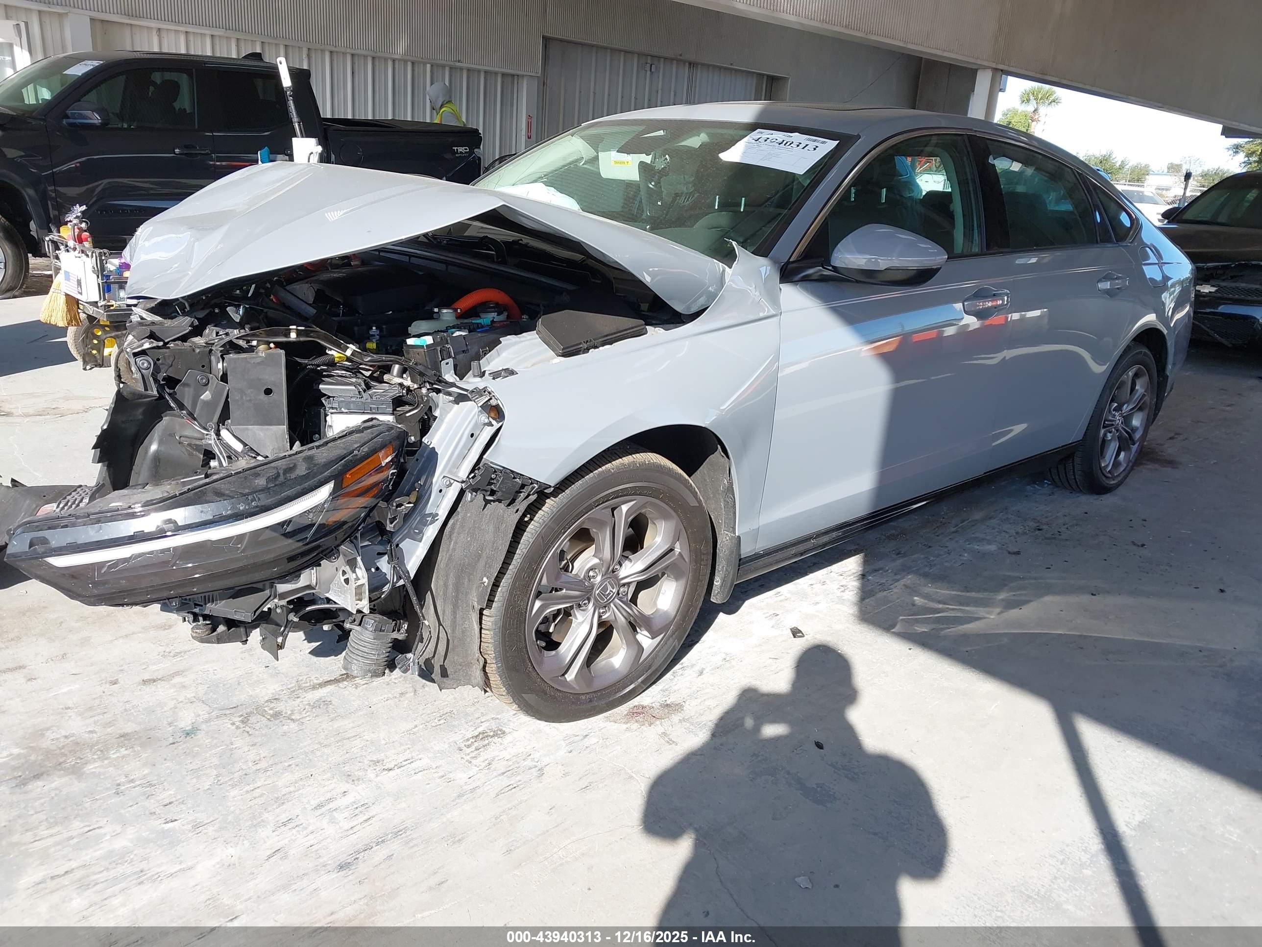 HONDA ACCORD image 2