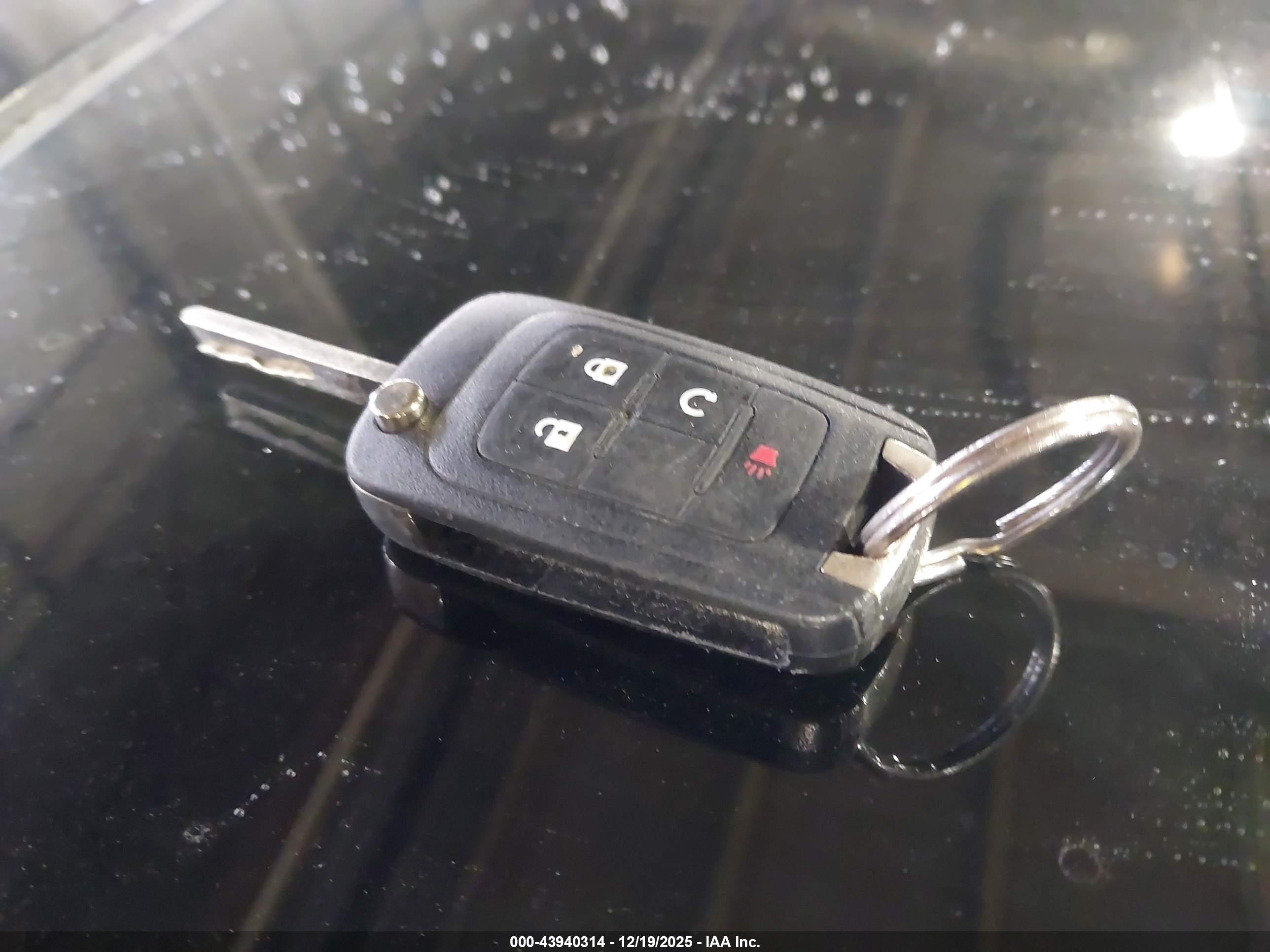 CHEVROLET EQUINOX image 11