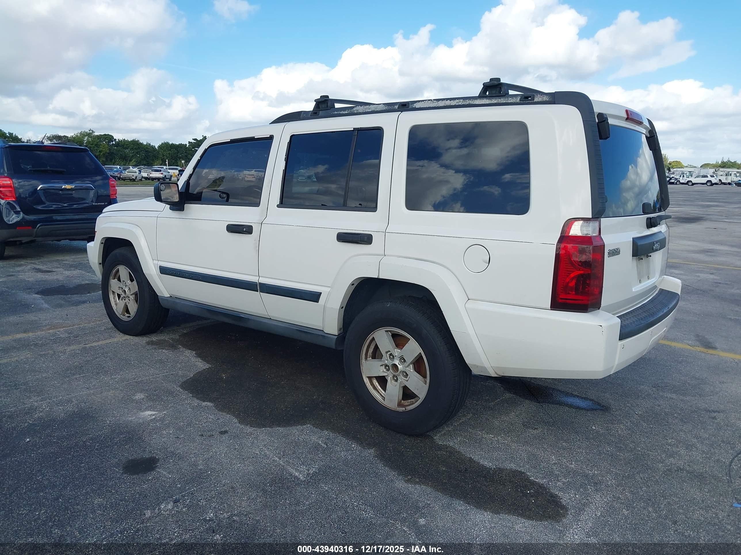 JEEP COMMANDER image 3