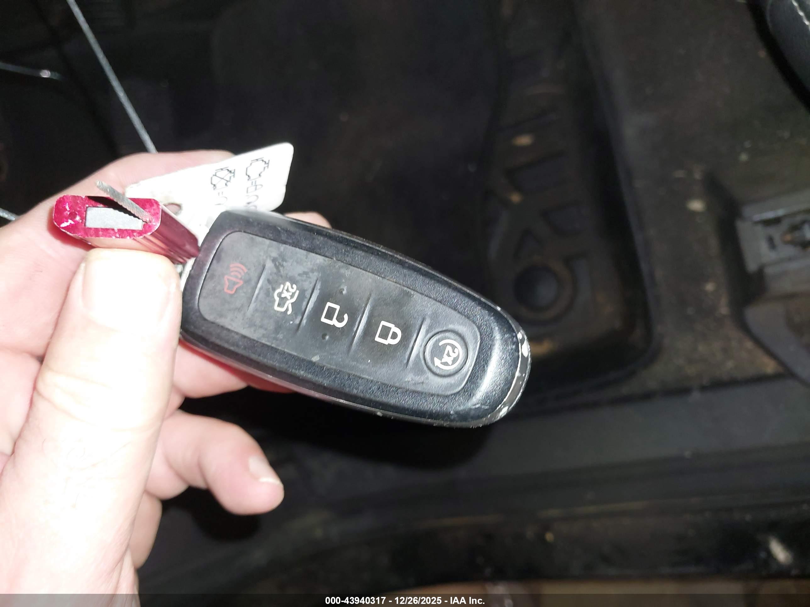 FORD ESCAPE image 11