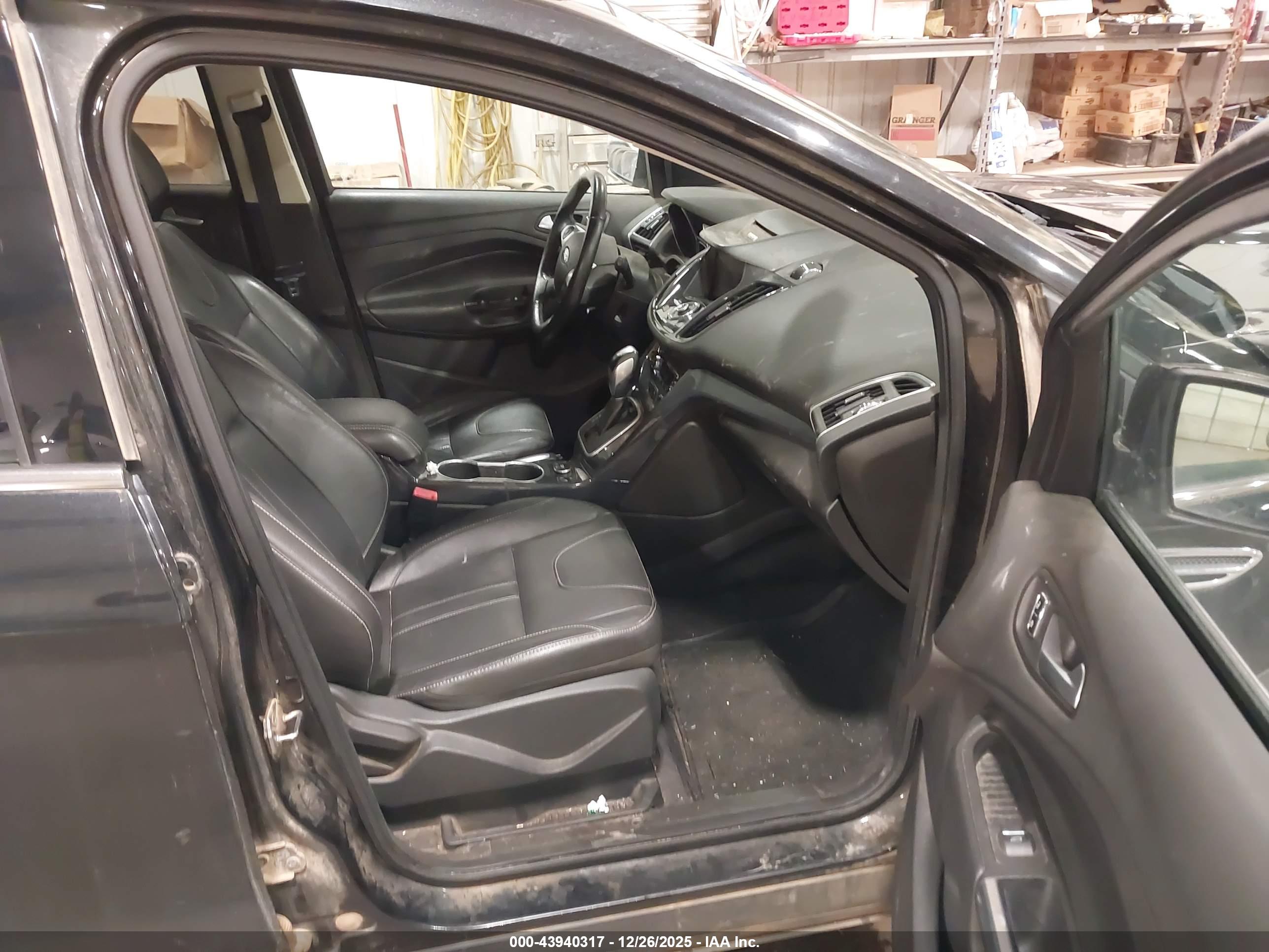 FORD ESCAPE image 5