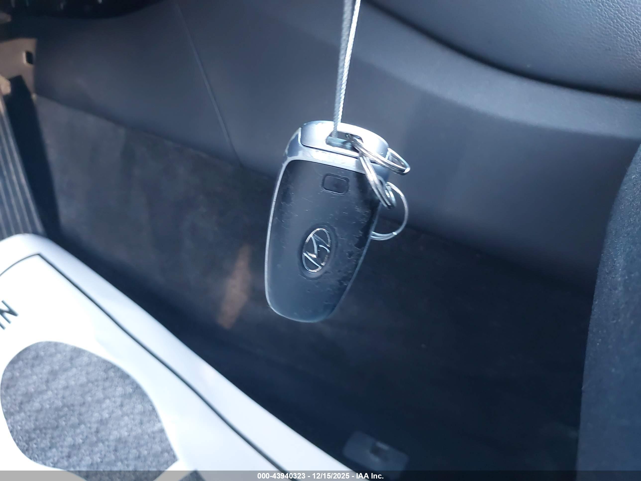 HYUNDAI SONATA image 11