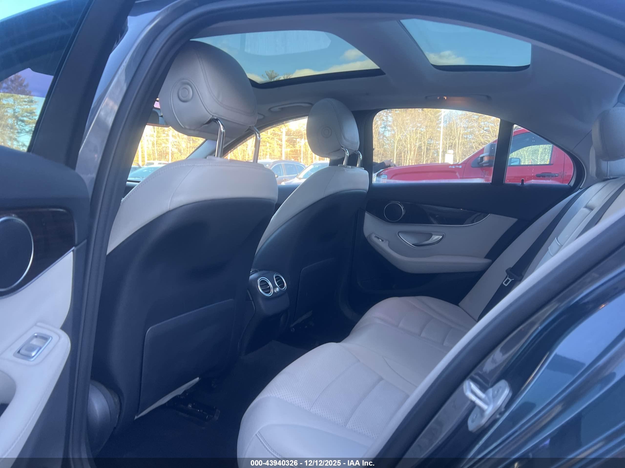 MERCEDES-BENZ C image 8